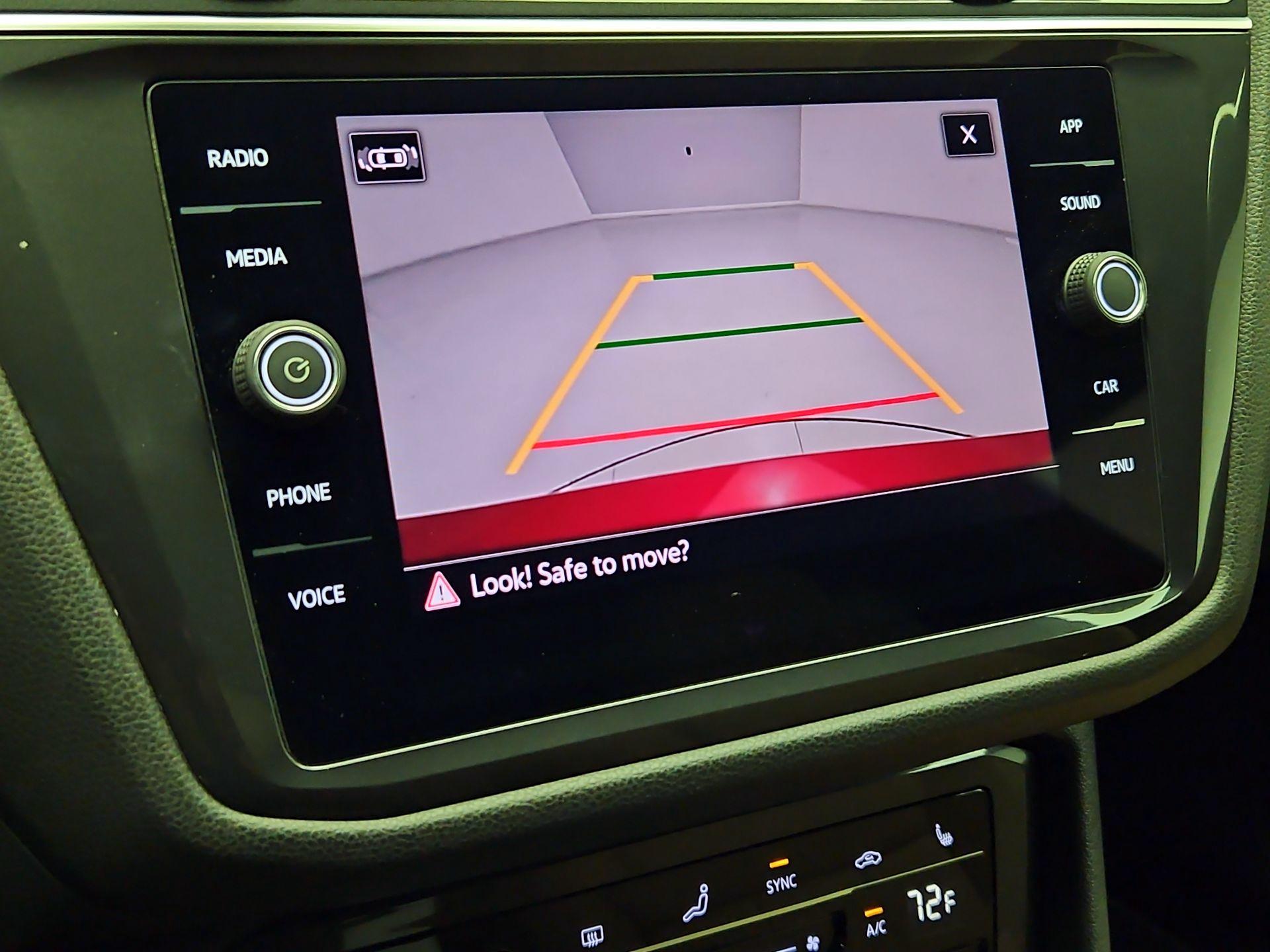 Thumbnail: 2023 Volkswagen Tiguan - 14