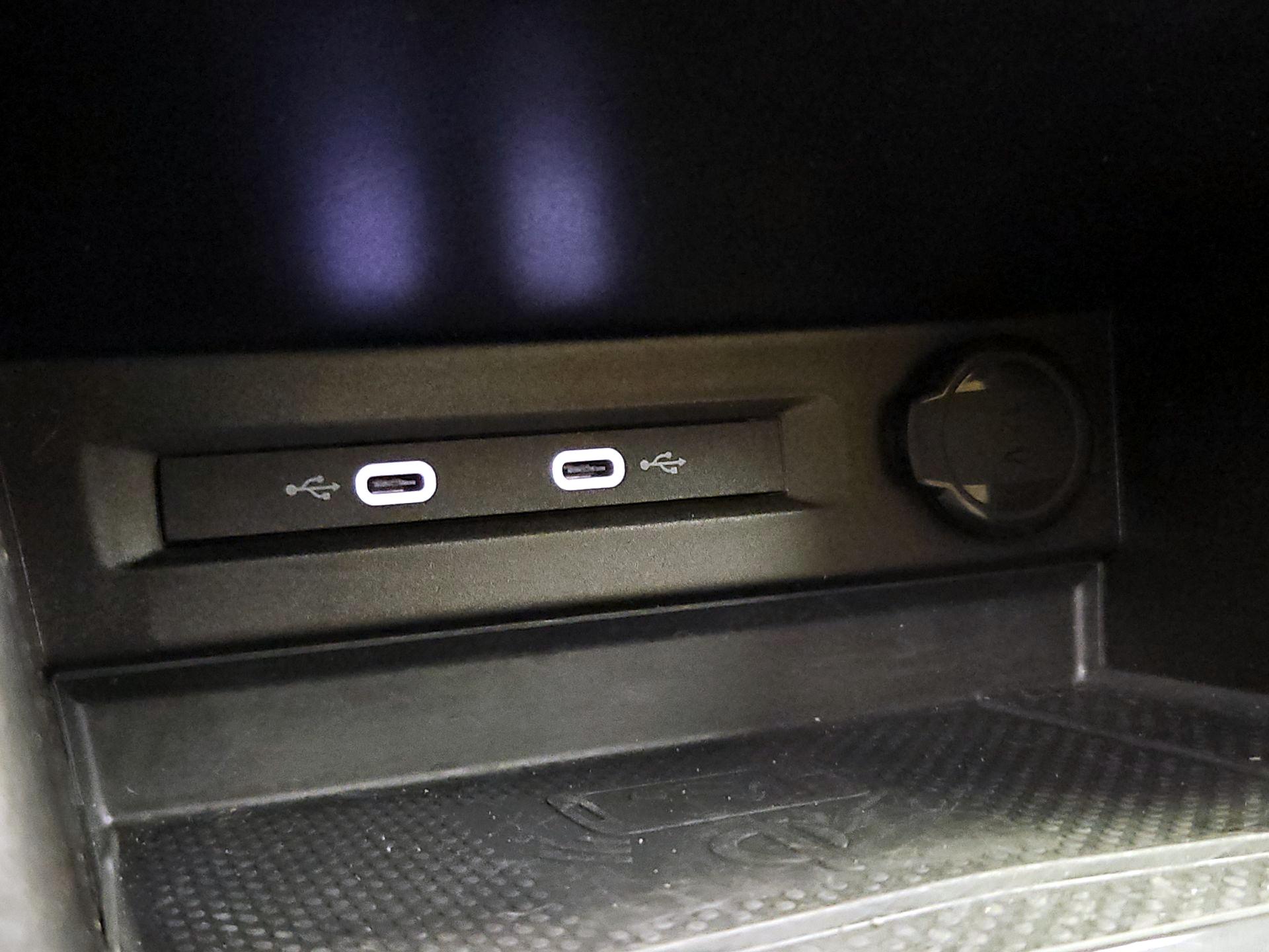 Thumbnail: 2023 Volkswagen Tiguan - 18