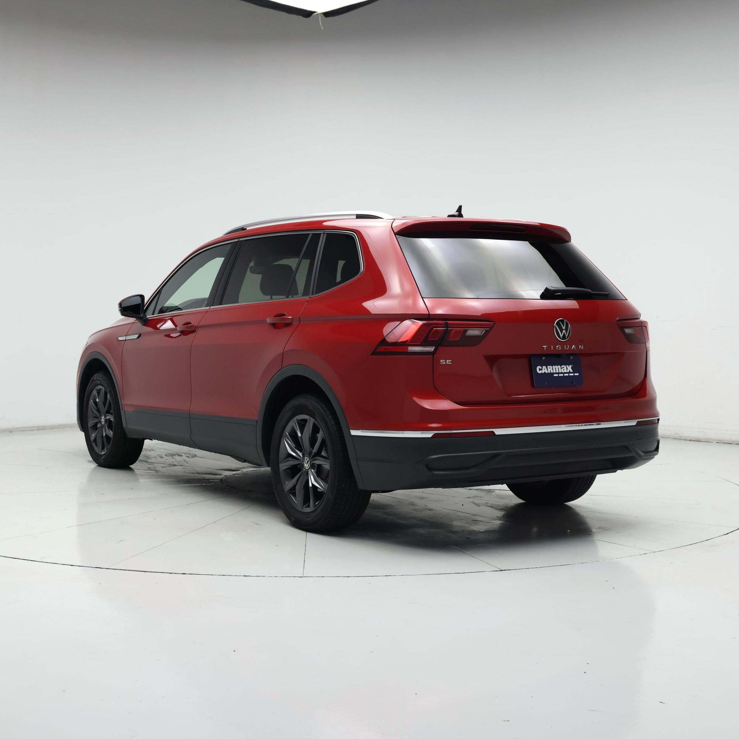 Thumbnail: 2023 Volkswagen Tiguan - 2