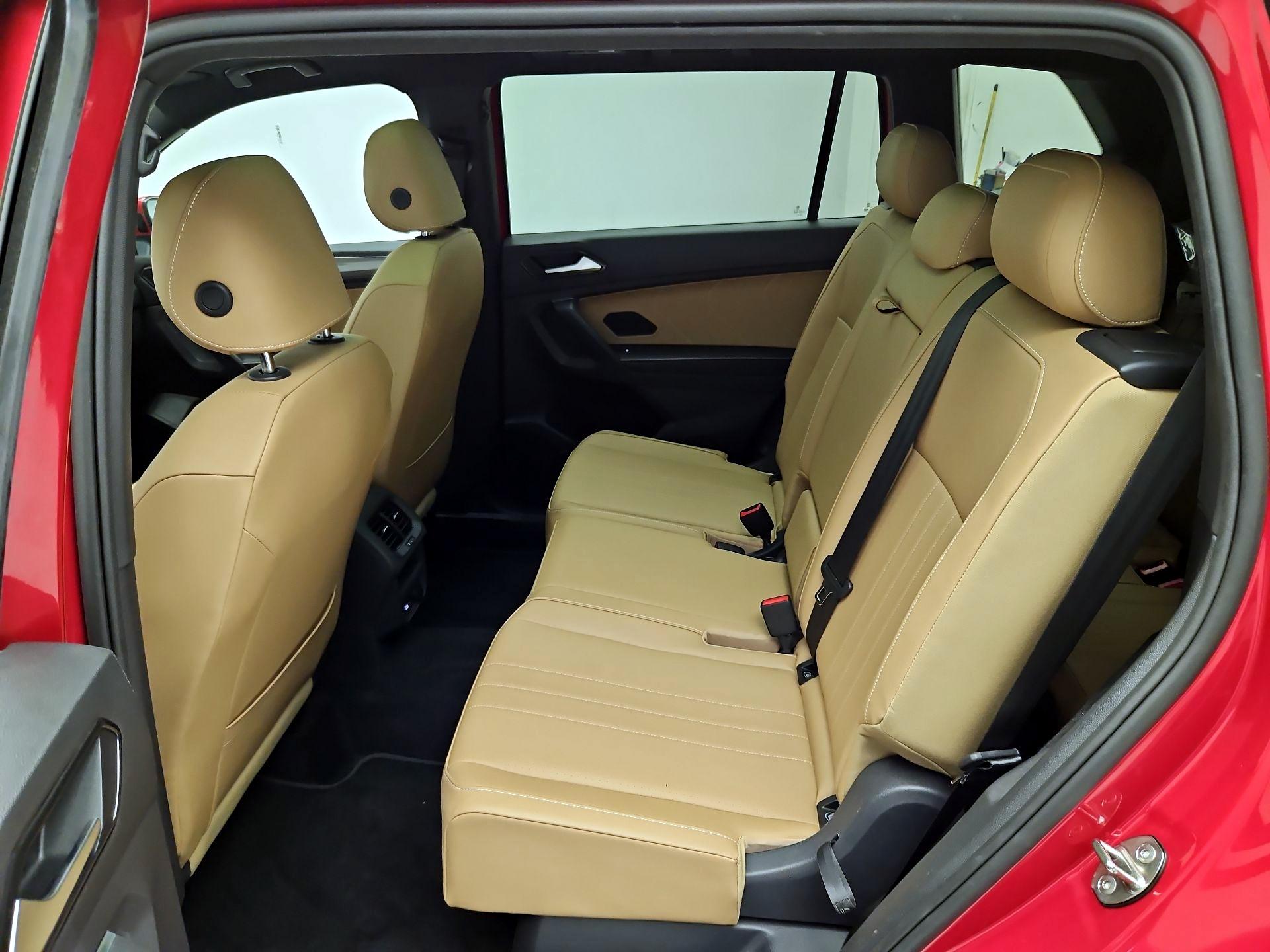 Thumbnail: 2023 Volkswagen Tiguan - 20