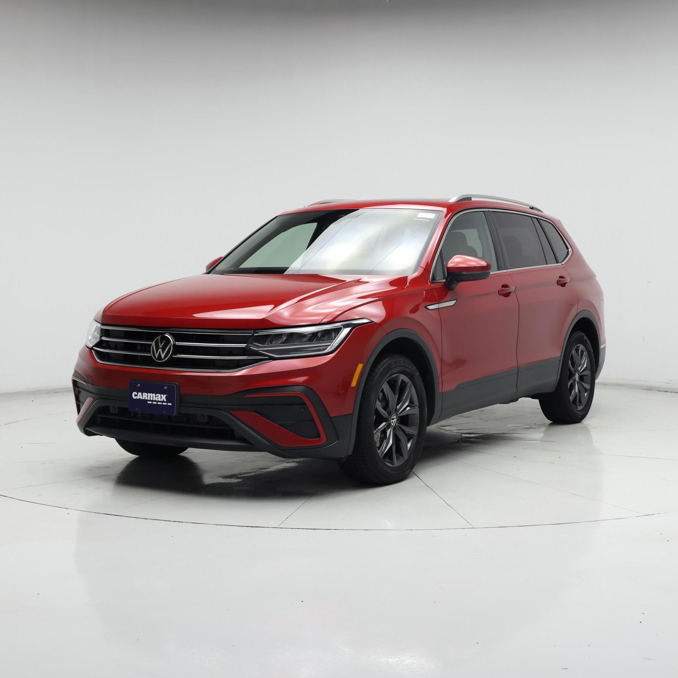 Thumbnail: 2023 Volkswagen Tiguan - 4