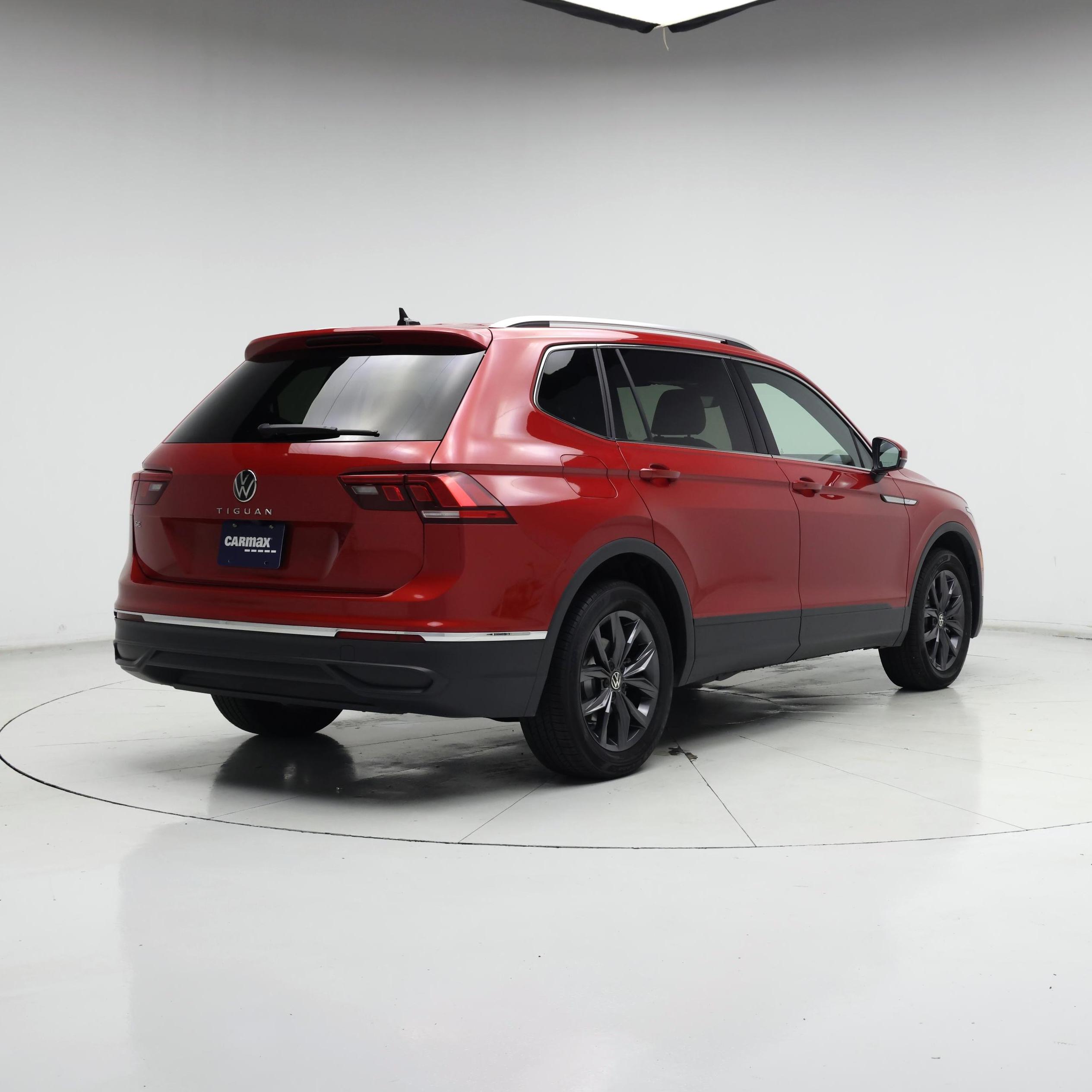 Thumbnail: 2023 Volkswagen Tiguan - 8