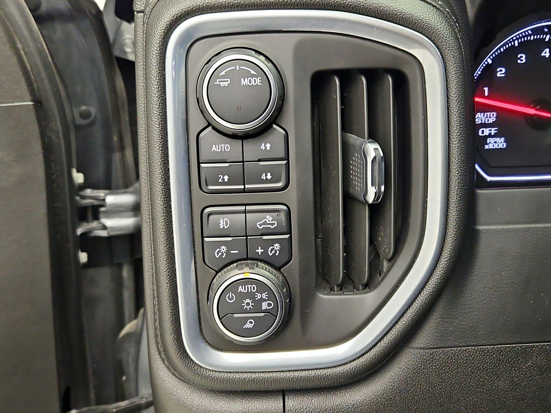 Thumbnail: 2021 Chevrolet Silverado 1500 - 13