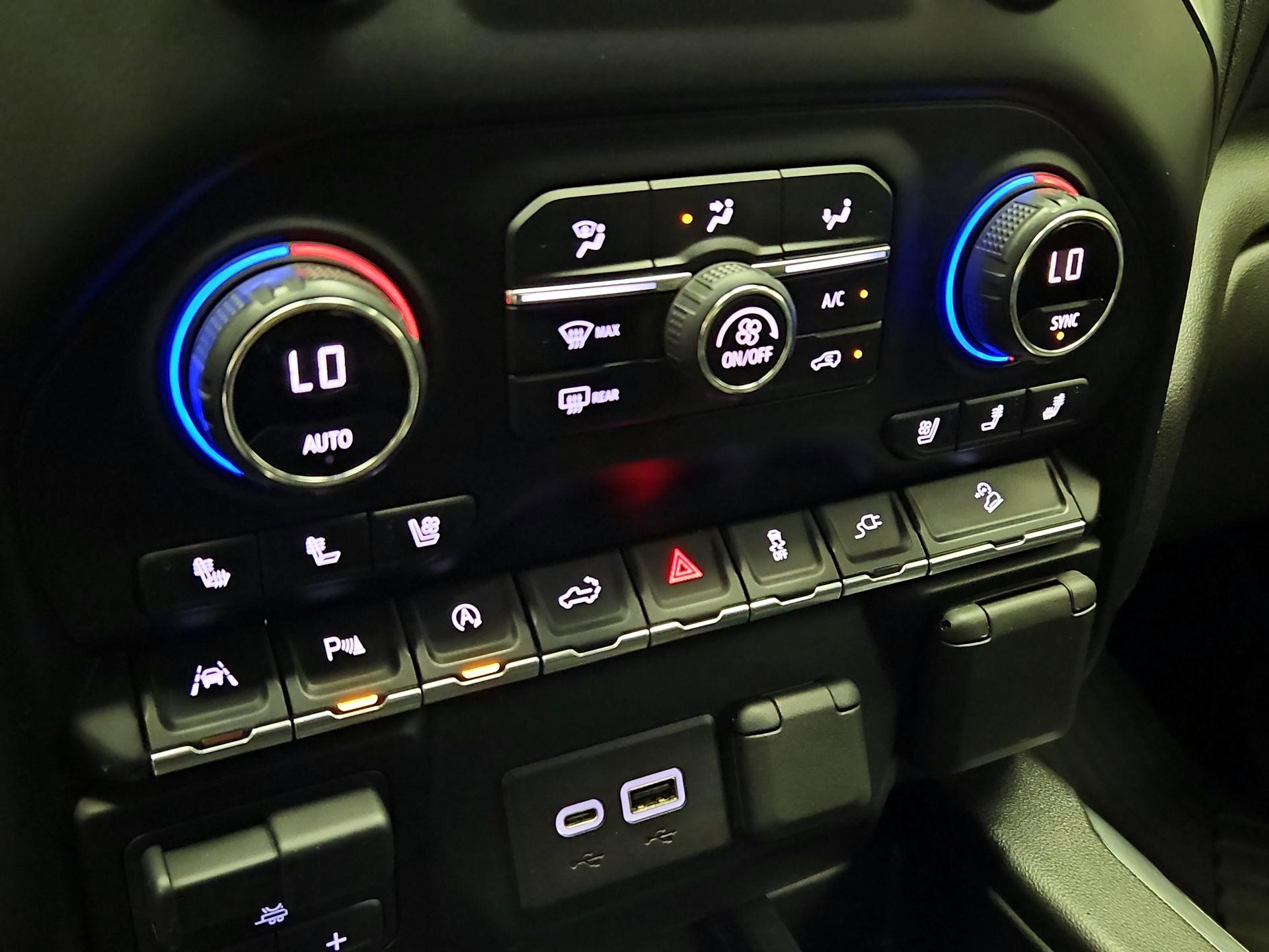 Thumbnail: 2021 Chevrolet Silverado 1500 - 17