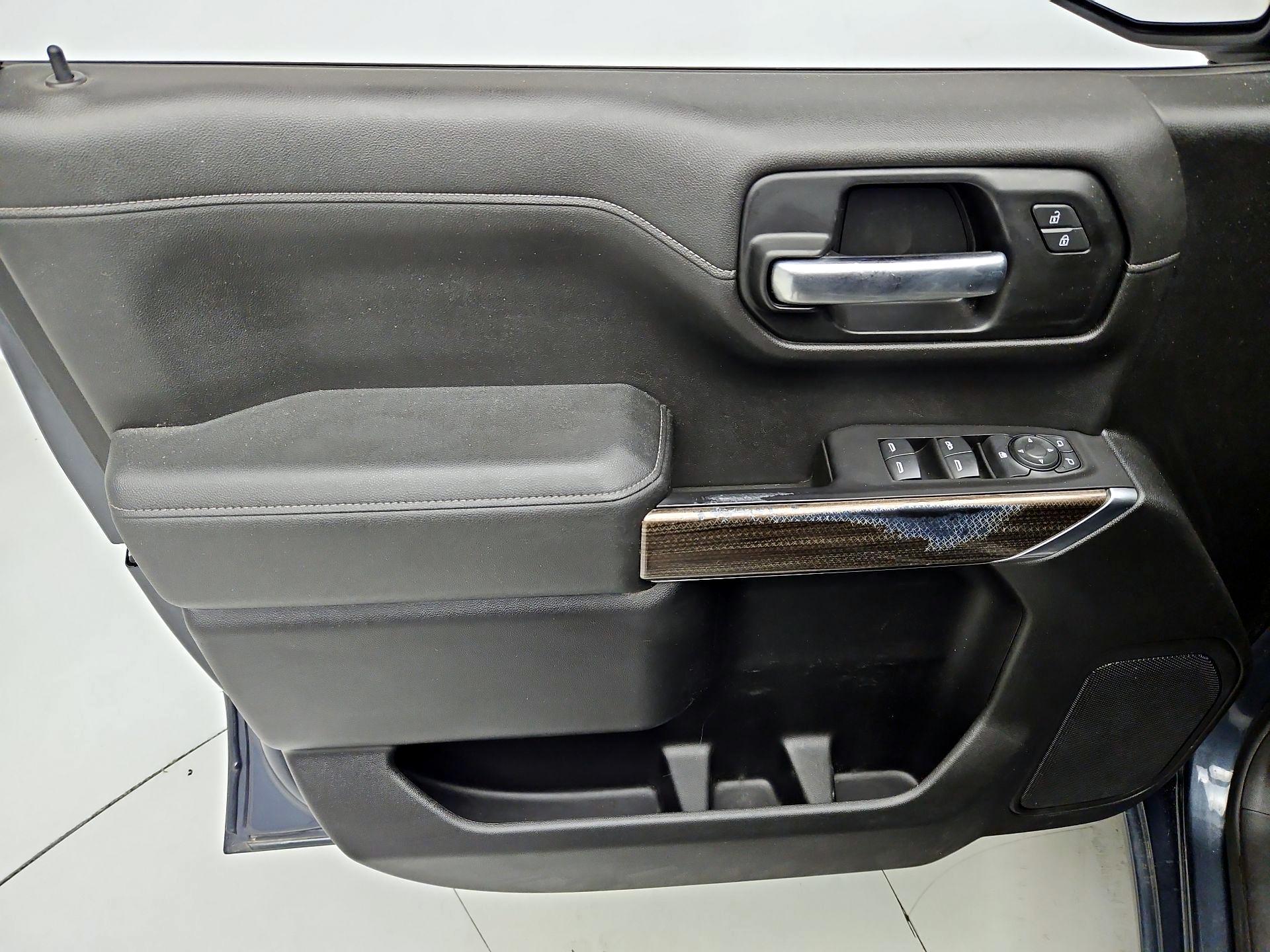 Thumbnail: 2020 Chevrolet Silverado 1500 - 12