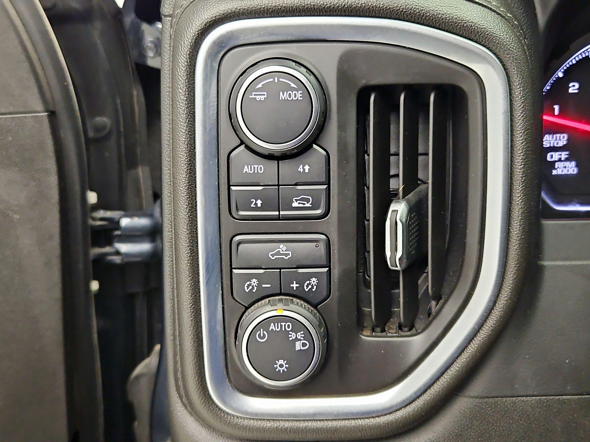 Thumbnail: 2020 Chevrolet Silverado 1500 - 13