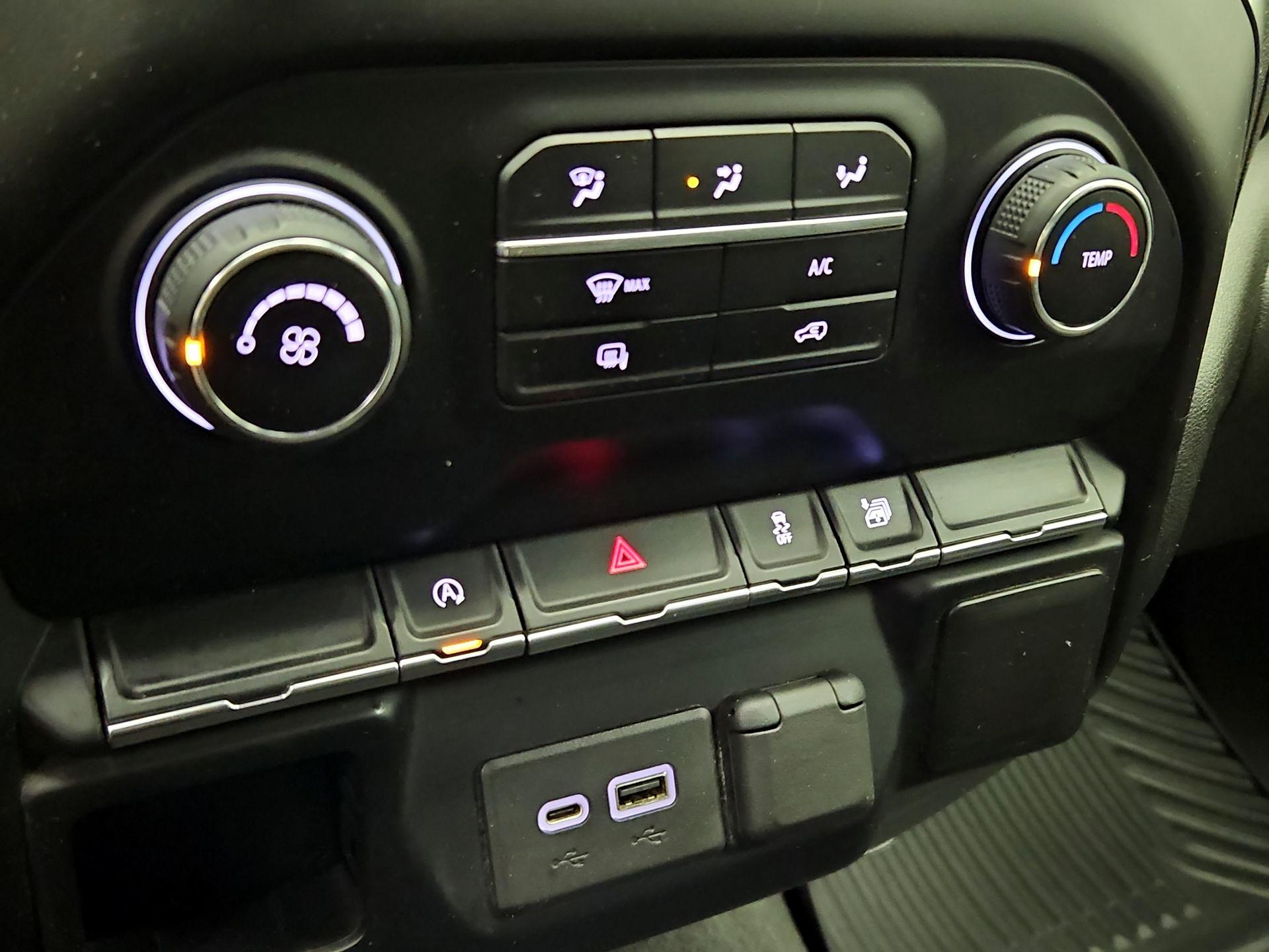 Thumbnail: 2020 Chevrolet Silverado 1500 - 16