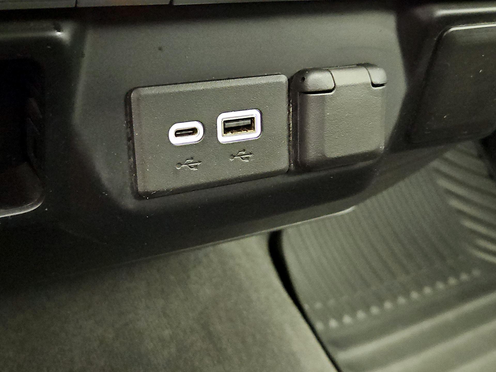 Thumbnail: 2020 Chevrolet Silverado 1500 - 18