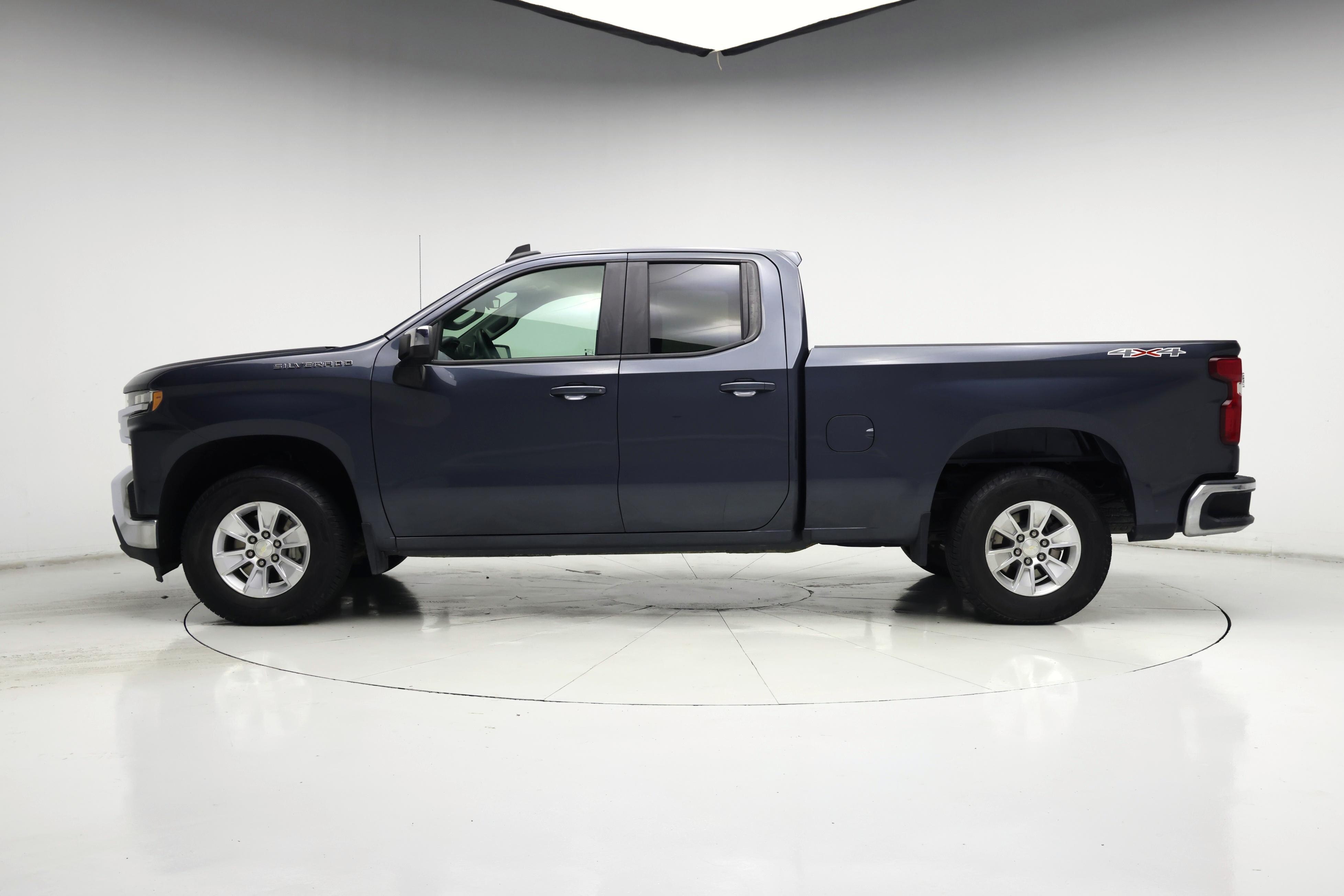 Thumbnail: 2020 Chevrolet Silverado 1500 - 3