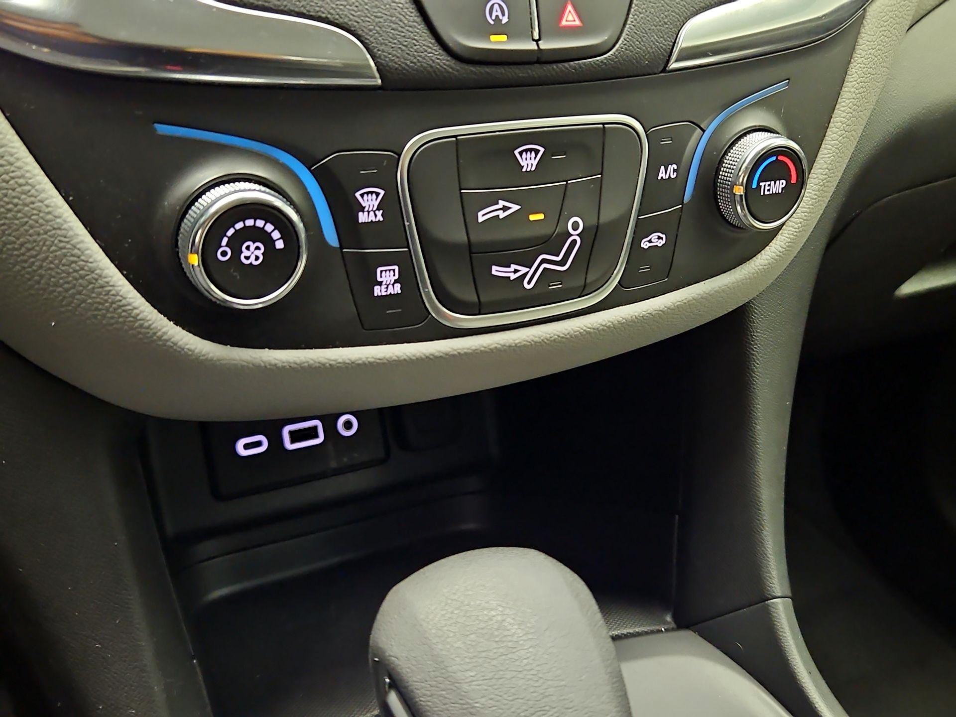 Thumbnail: 2024 Chevrolet Equinox - 16