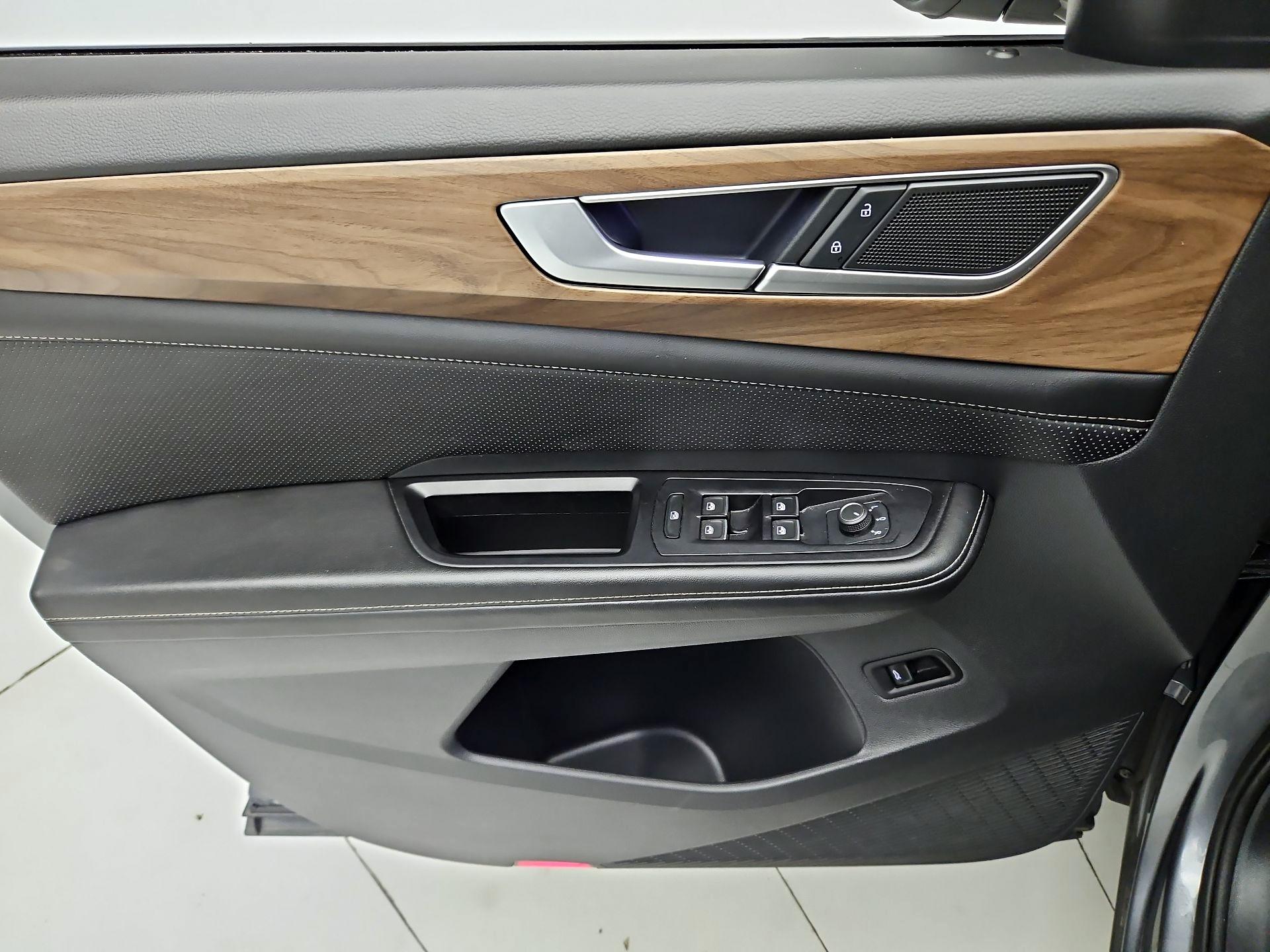 Thumbnail: 2024 Volkswagen Atlas - 12