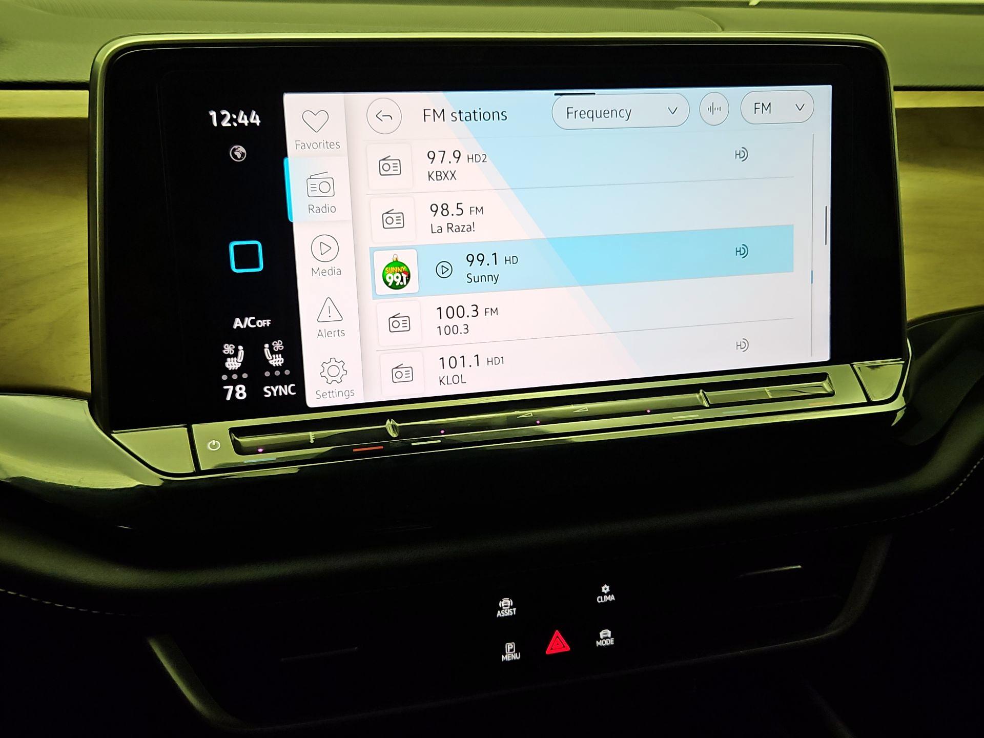 Thumbnail: 2024 Volkswagen Atlas - 15