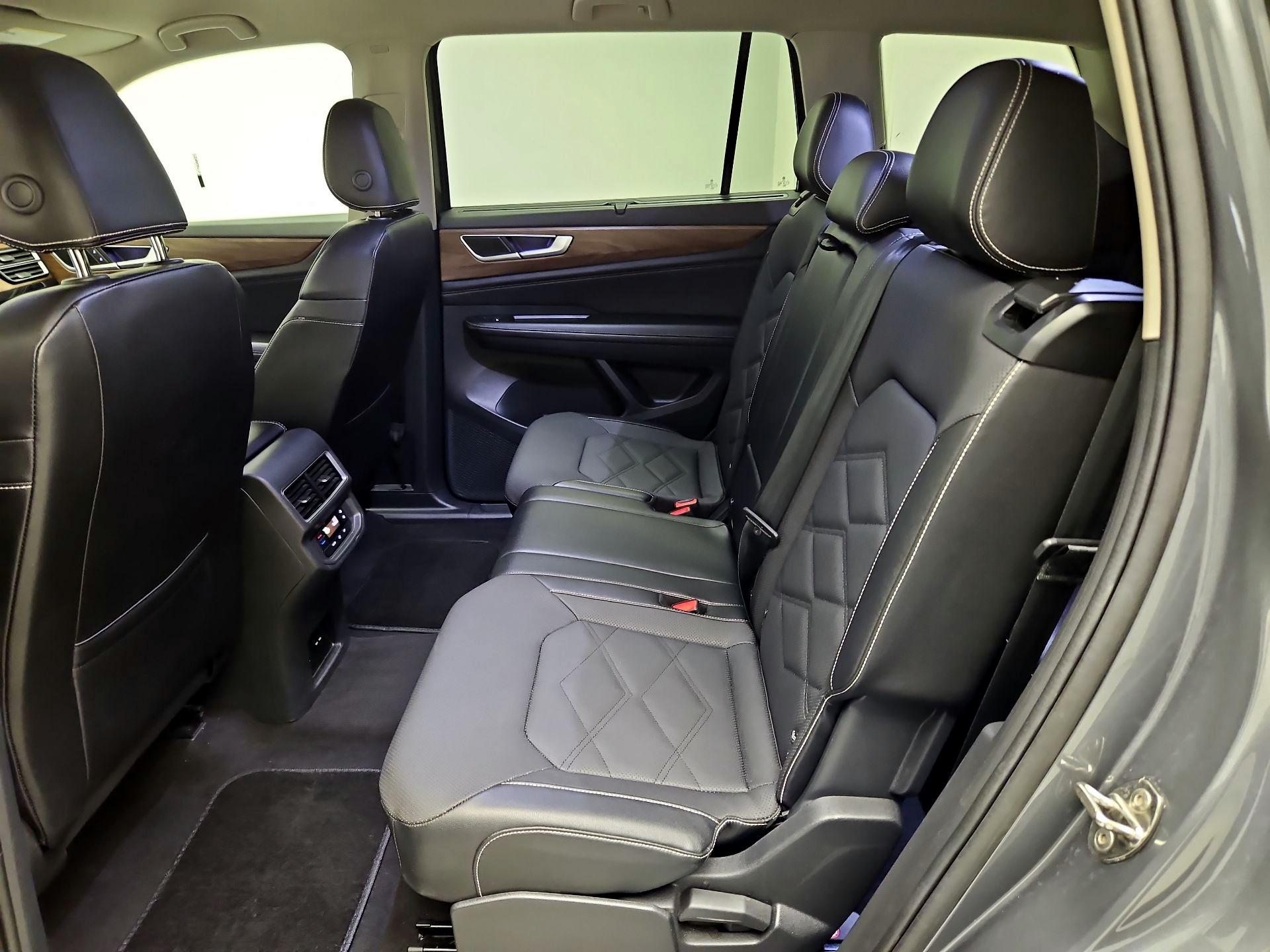 Thumbnail: 2024 Volkswagen Atlas - 19