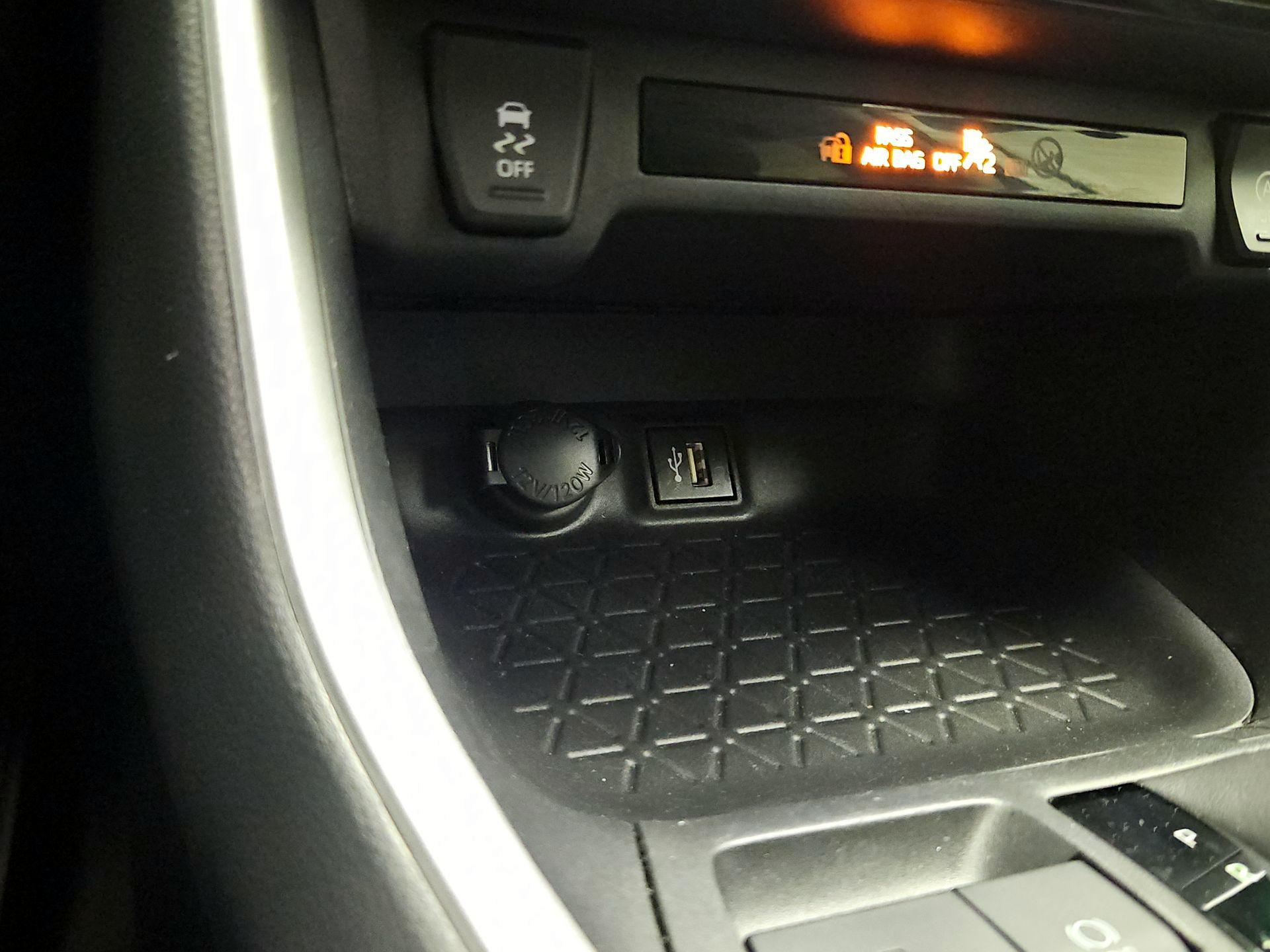 Thumbnail: 2024 Toyota RAV4 - 18