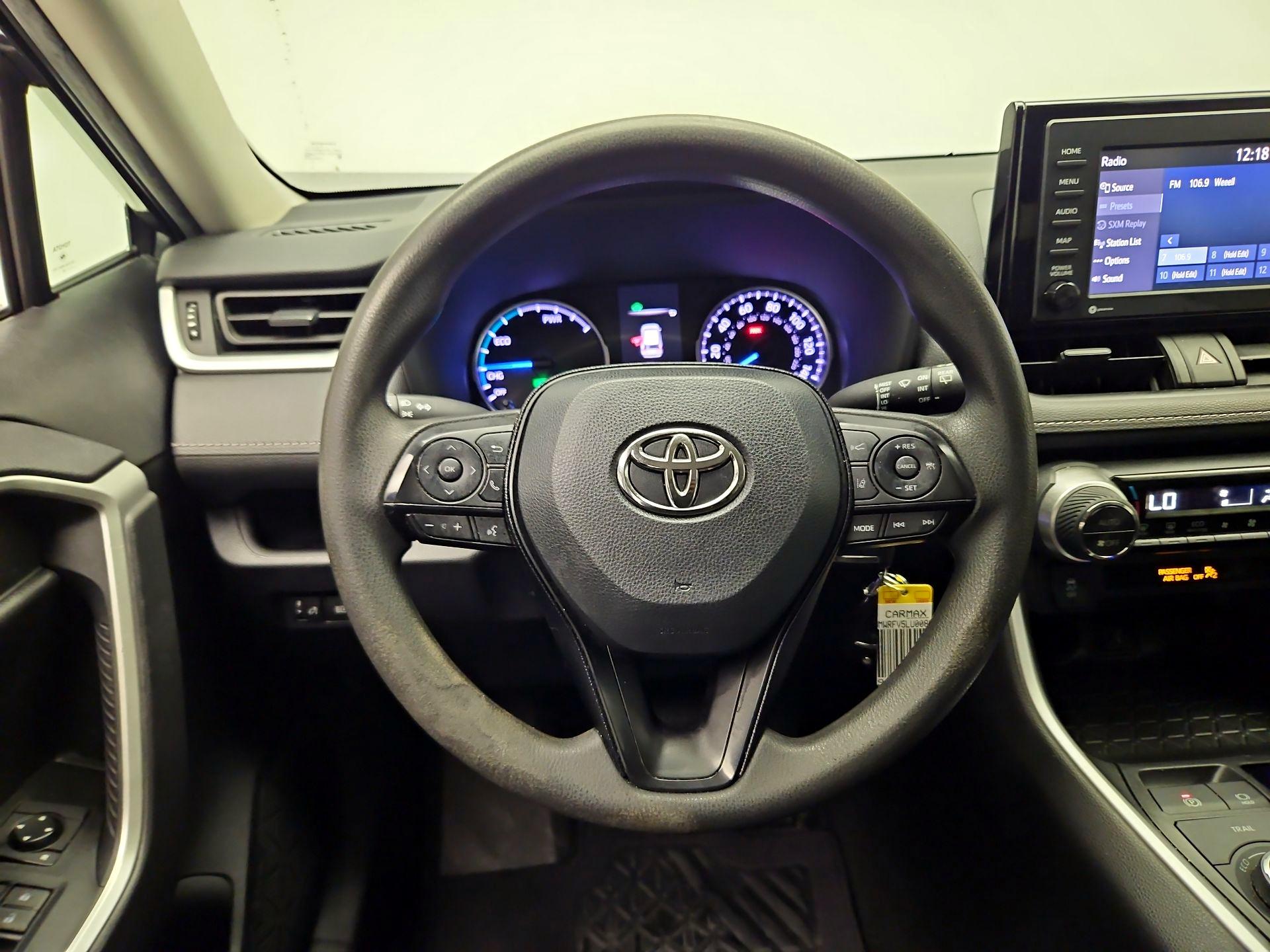 Thumbnail: 2020 Toyota RAV4 - 10