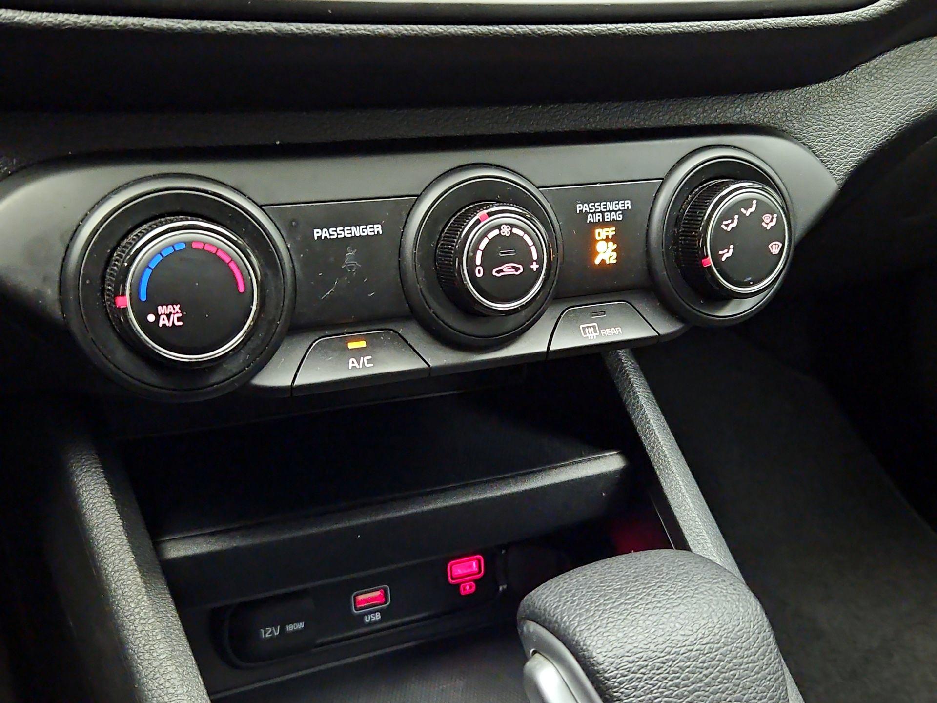 Thumbnail: 2024 Kia Forte - 16