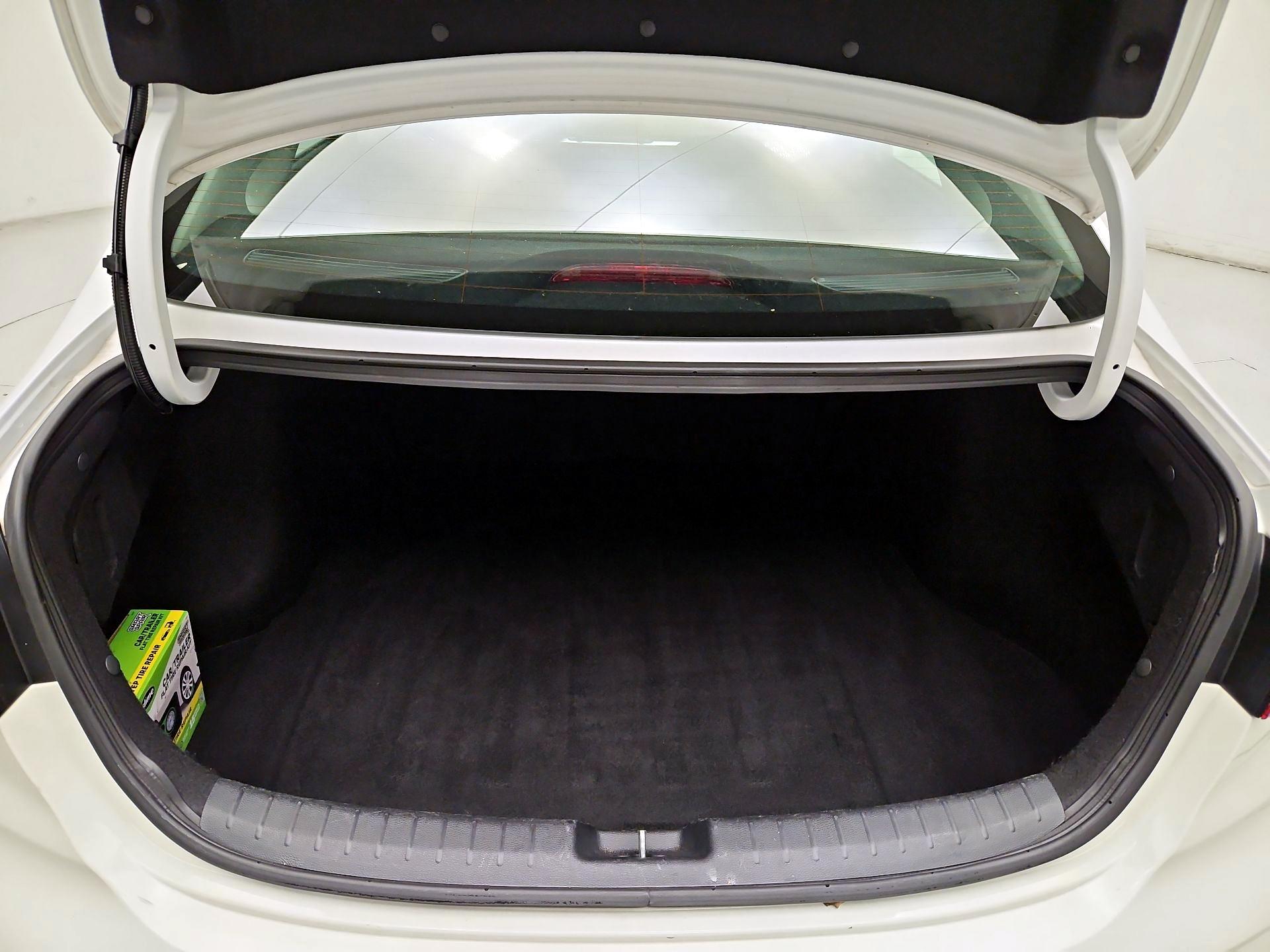 Thumbnail: 2024 Kia Forte - 20