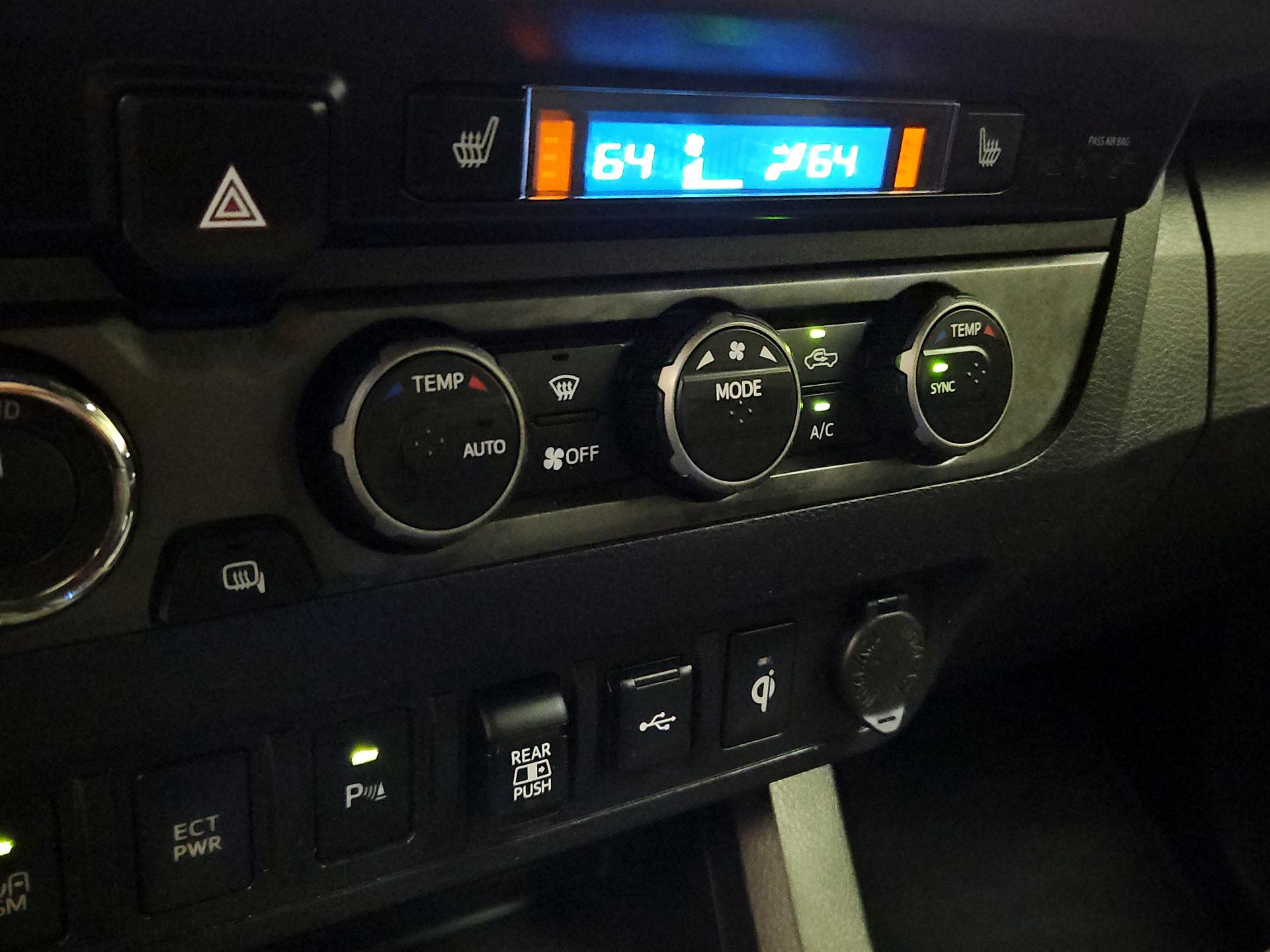 Thumbnail: 2021 Toyota Tacoma - 17