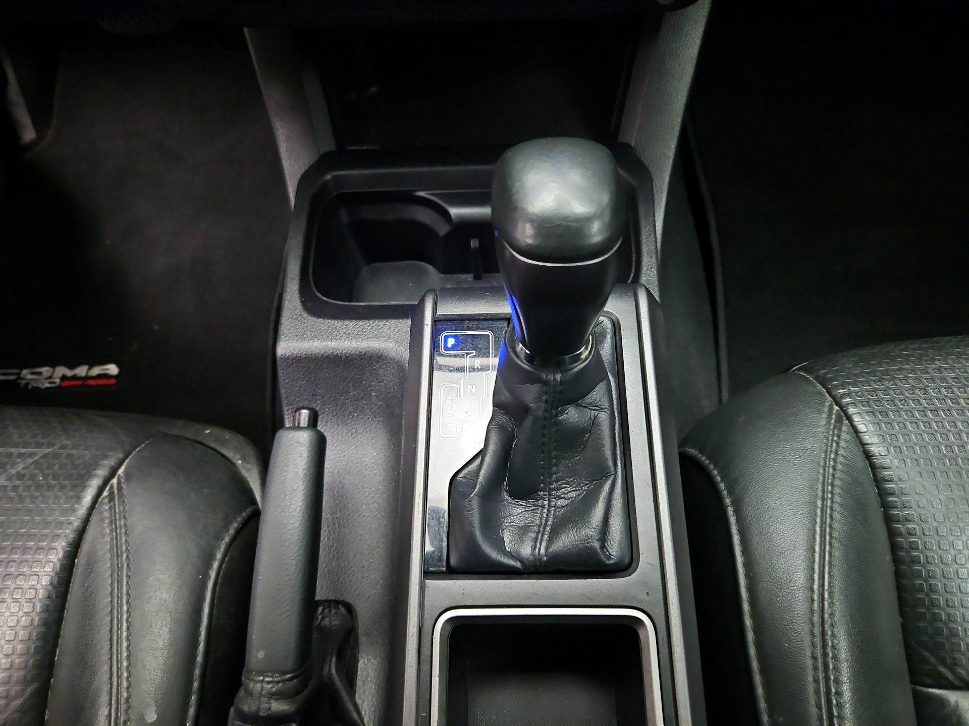 Thumbnail: 2021 Toyota Tacoma - 18