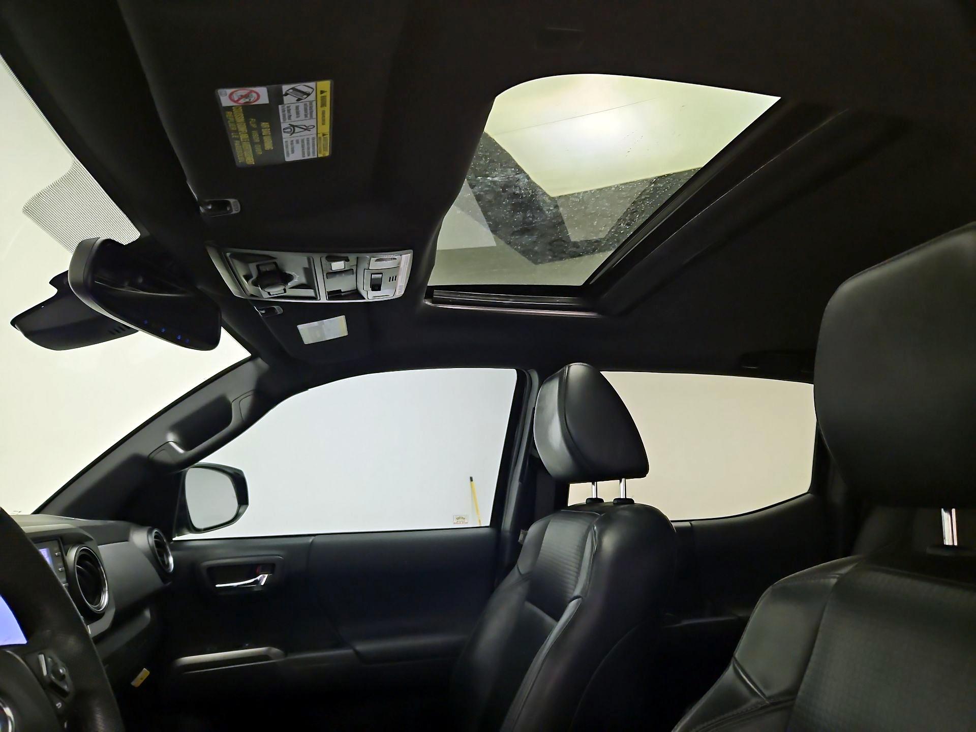 Thumbnail: 2021 Toyota Tacoma - 20