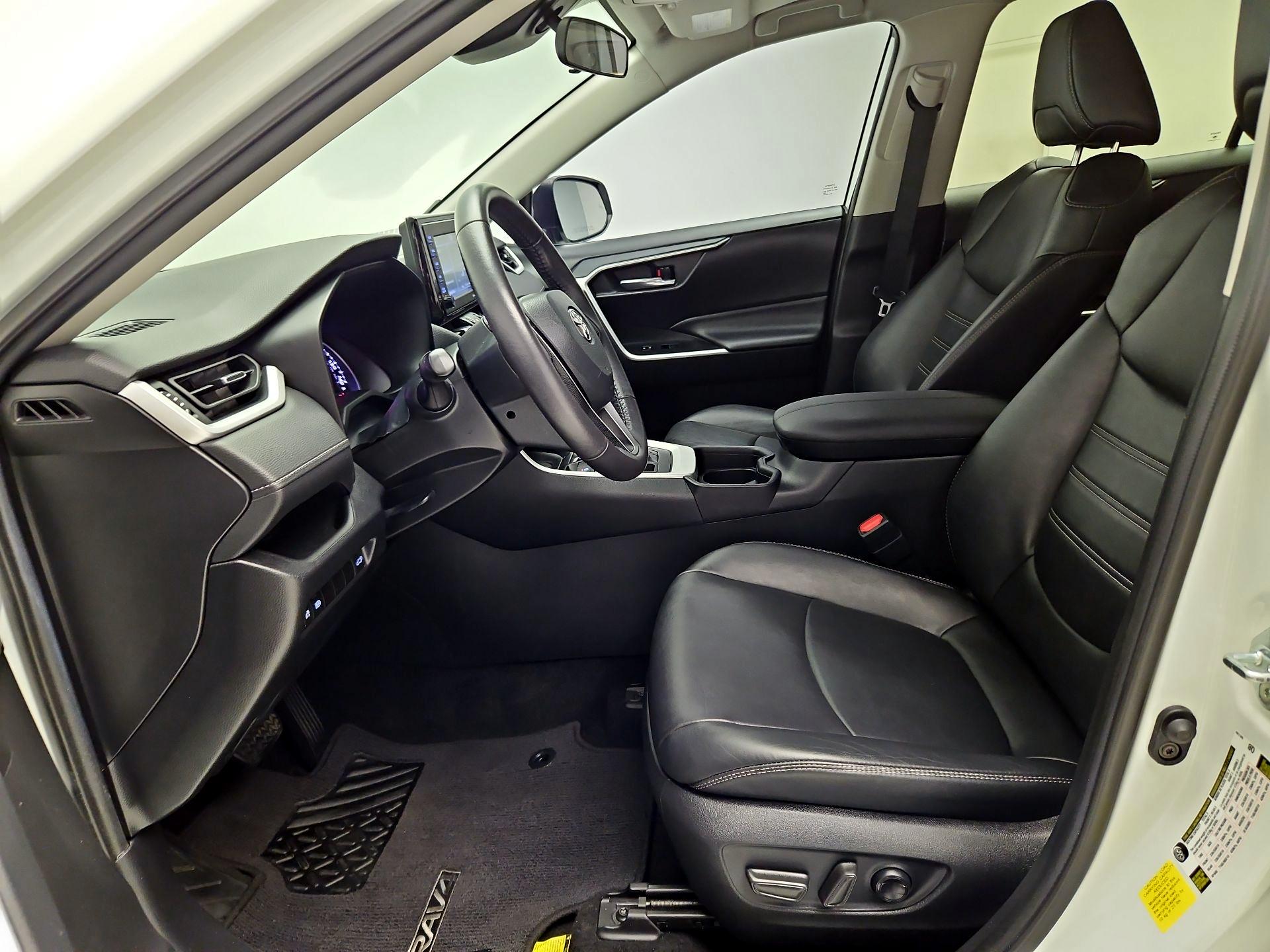 Thumbnail: 2021 Toyota RAV4 - 11