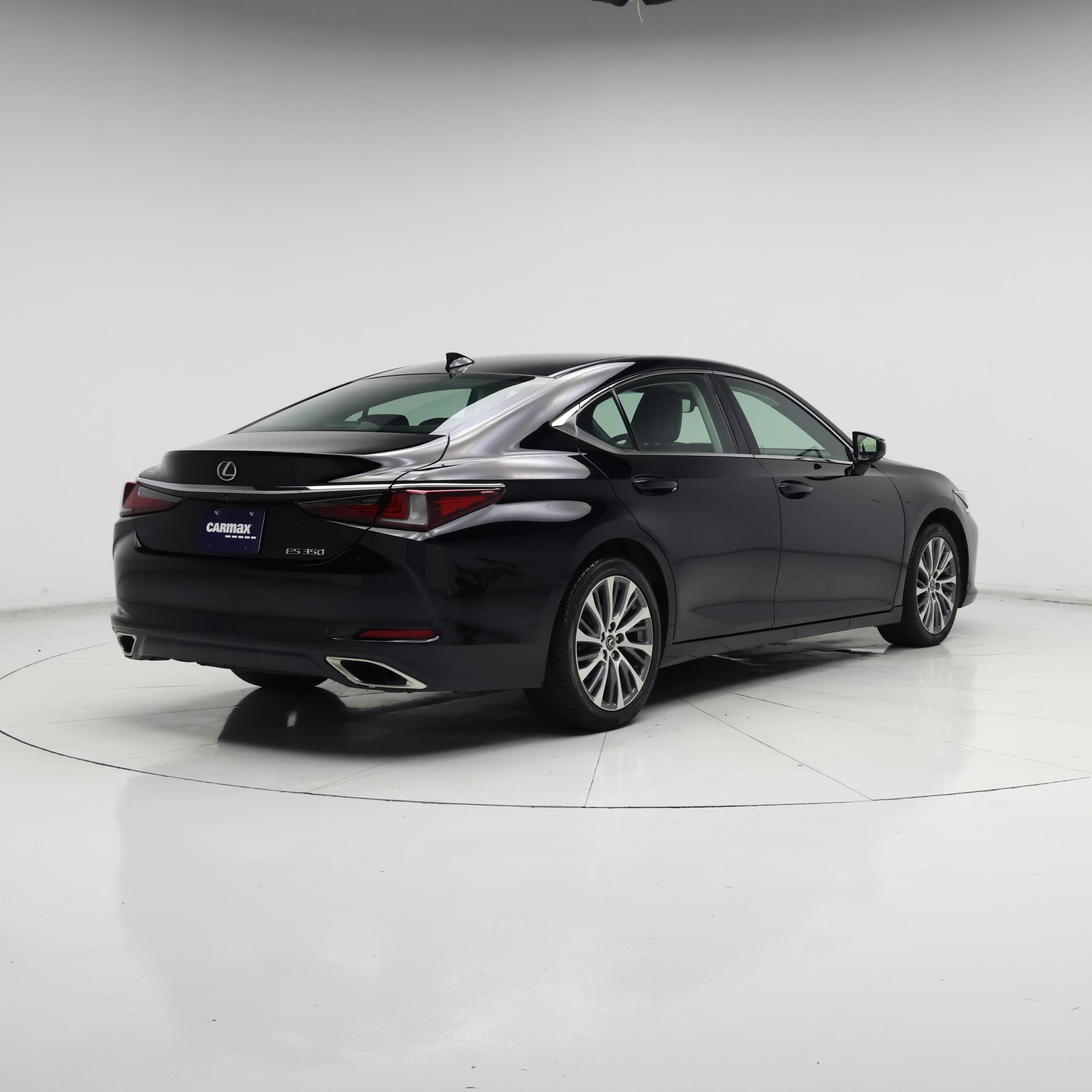 Thumbnail: 2020 Lexus ES - 8