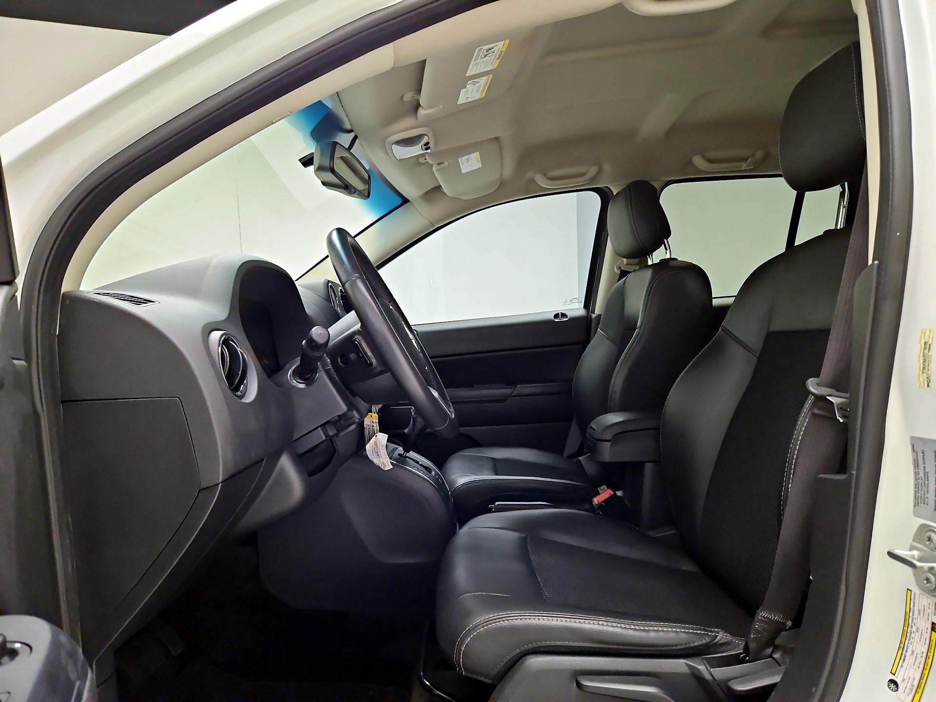 Thumbnail: 2017 Jeep Compass - 9