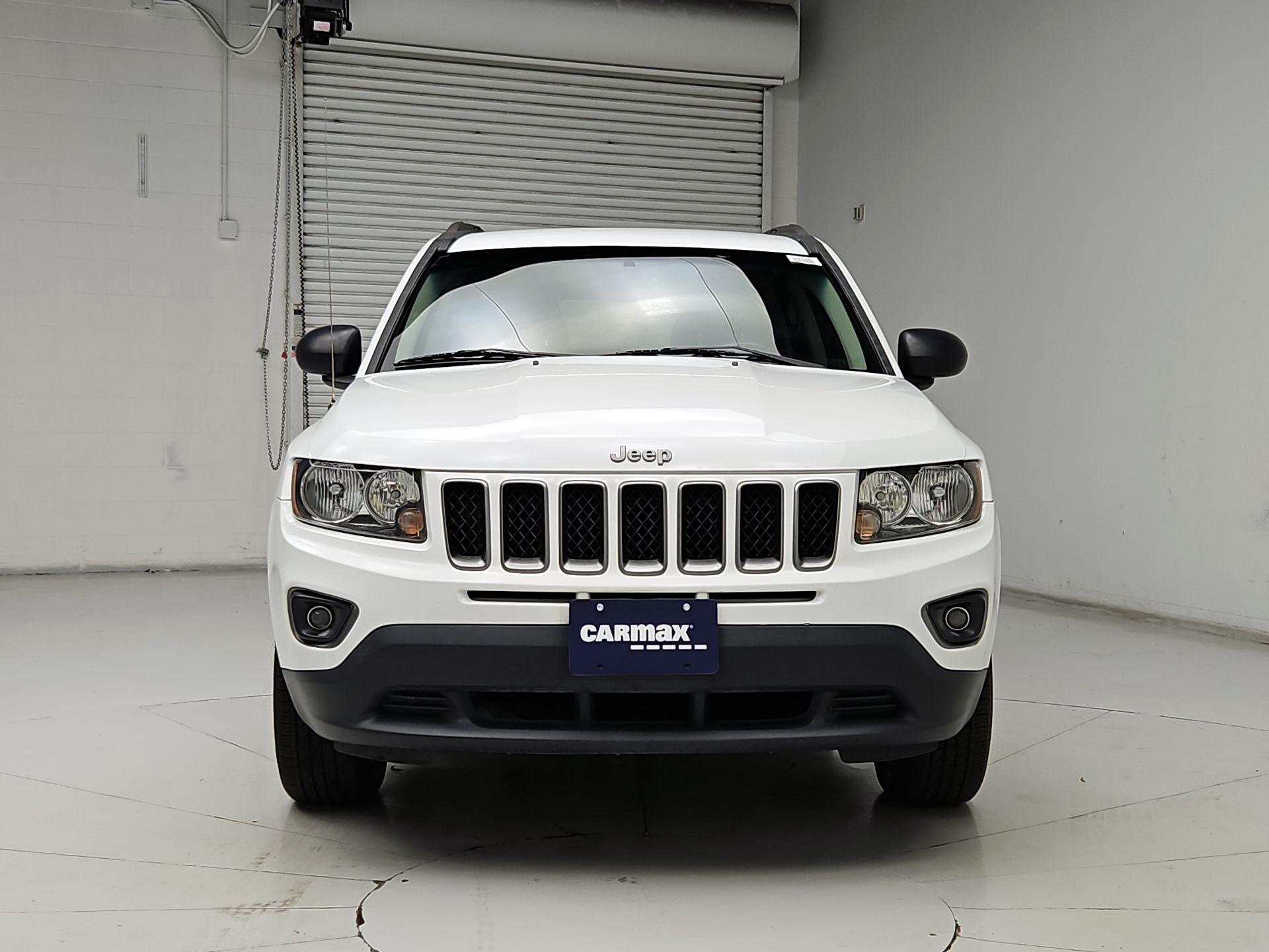 Thumbnail: 2017 Jeep Compass - 2