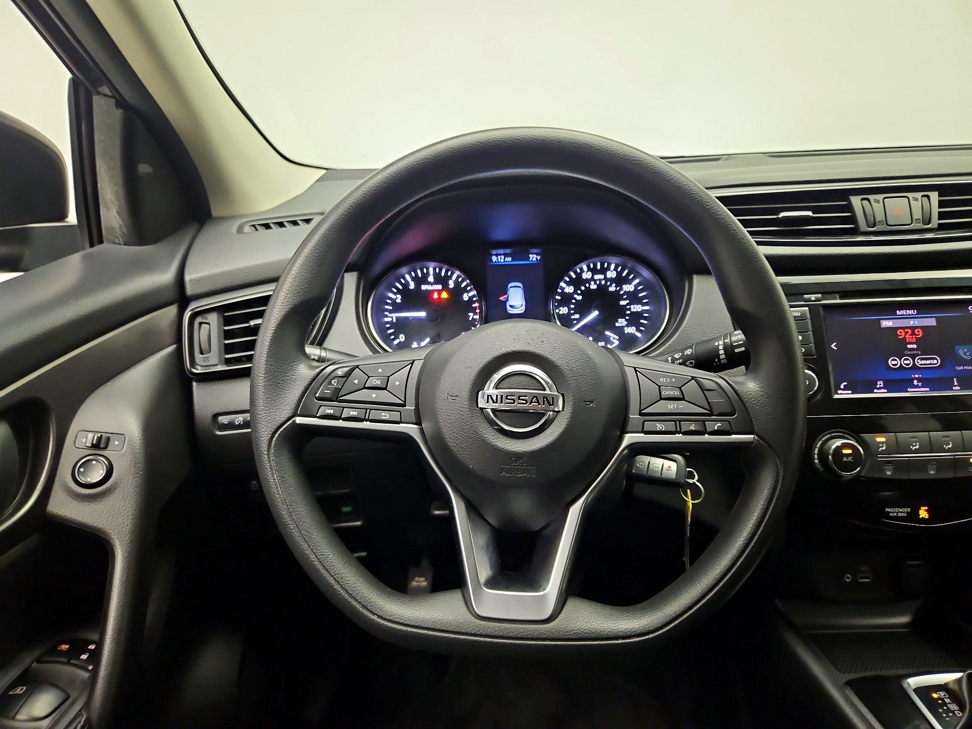 Thumbnail: 2019 Nissan Rogue Sport - 10