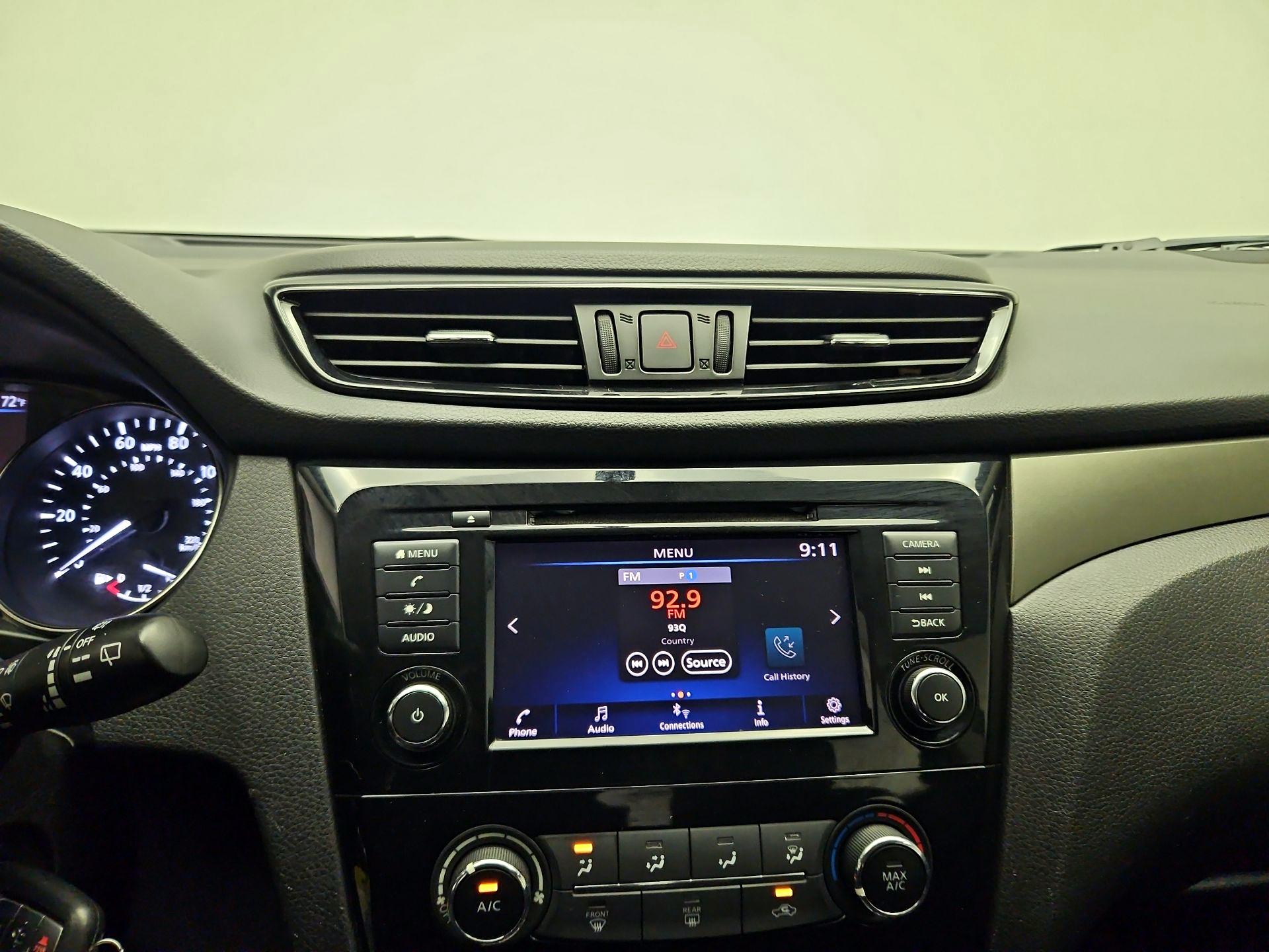 Thumbnail: 2019 Nissan Rogue Sport - 14