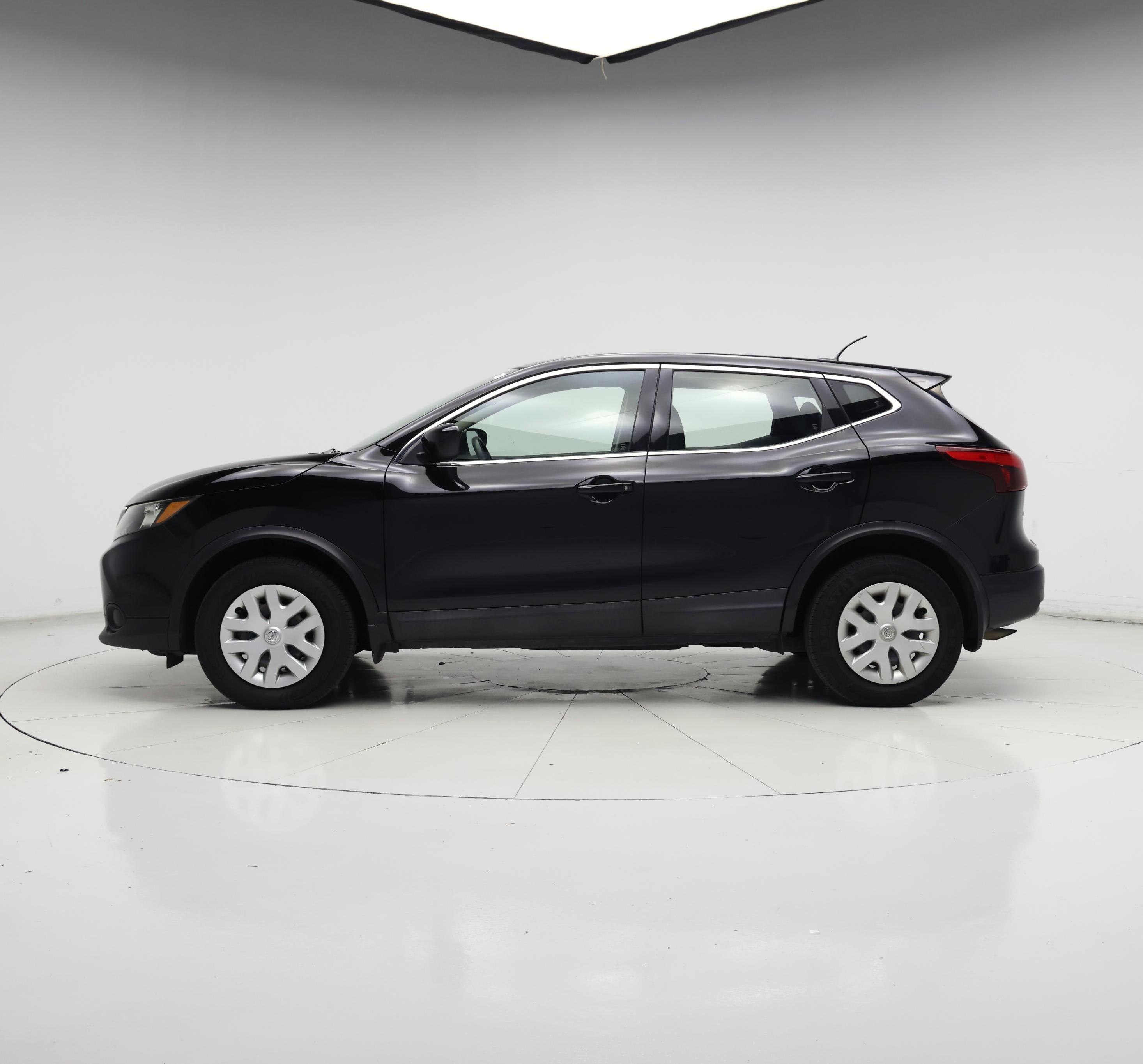 Thumbnail: 2019 Nissan Rogue Sport - 3