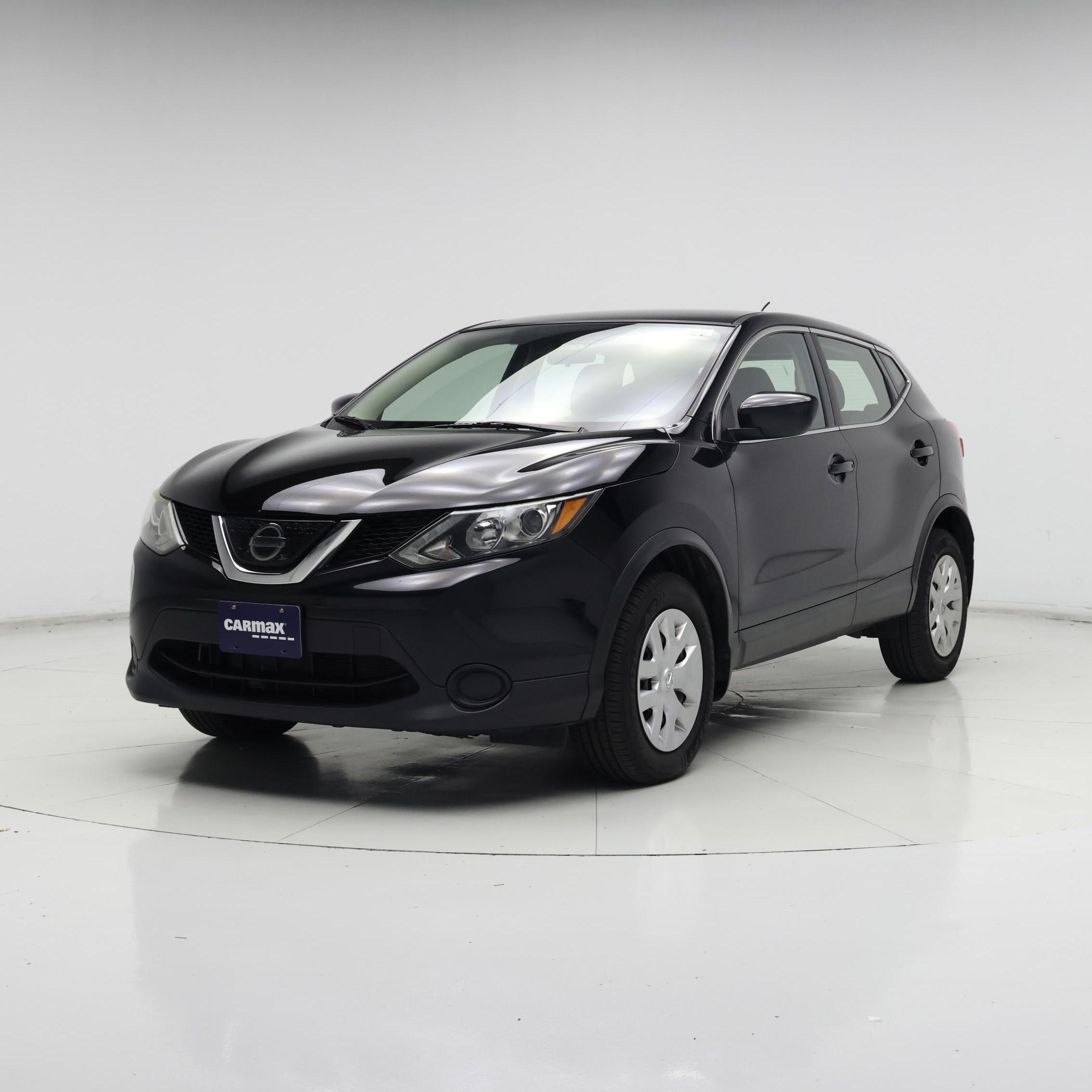 Thumbnail: 2019 Nissan Rogue Sport - 4