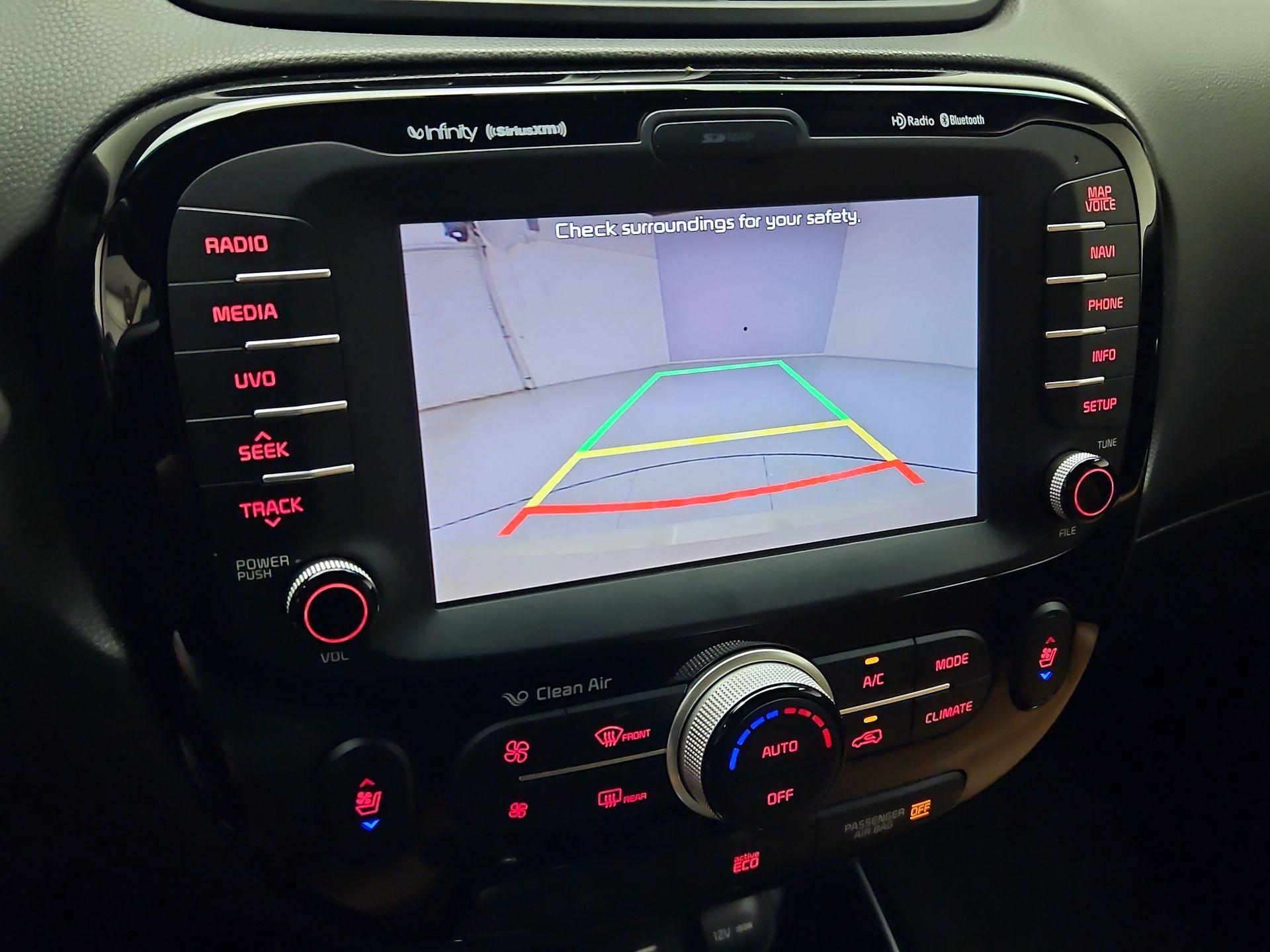 Thumbnail: 2015 Kia Soul - 15