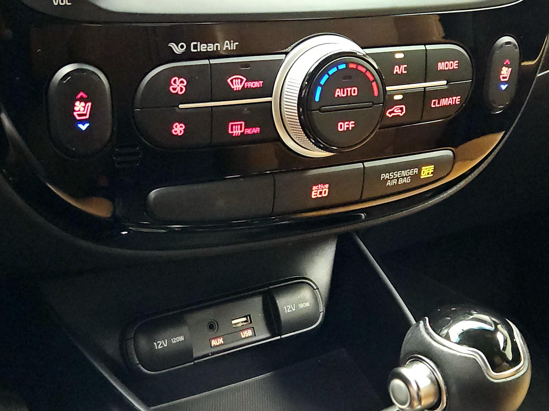 Thumbnail: 2015 Kia Soul - 17