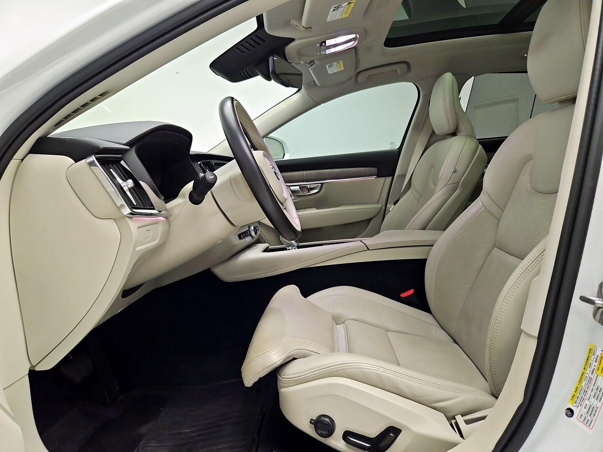 Thumbnail: 2023 Volvo S90 - 11