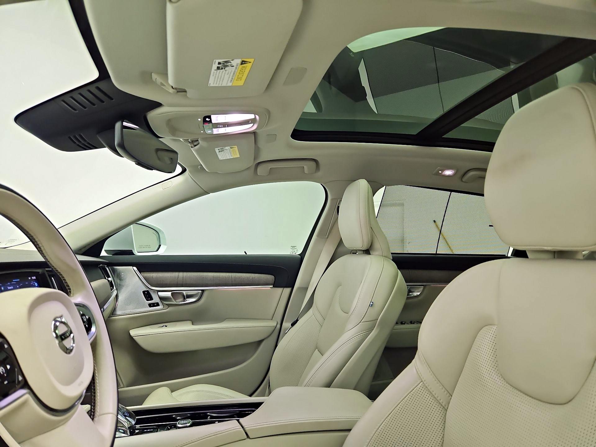 Thumbnail: 2023 Volvo S90 - 20