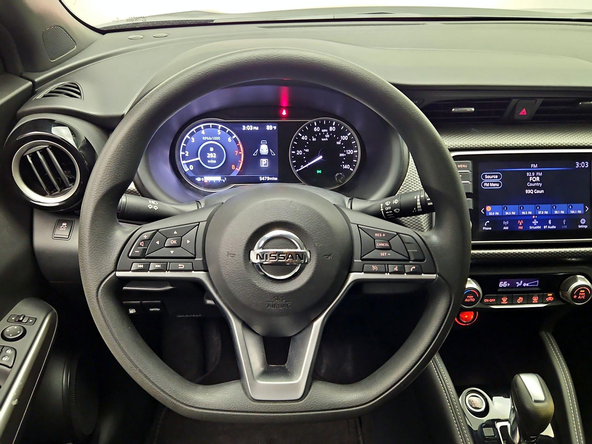 Thumbnail: 2018 Nissan Kicks - 10