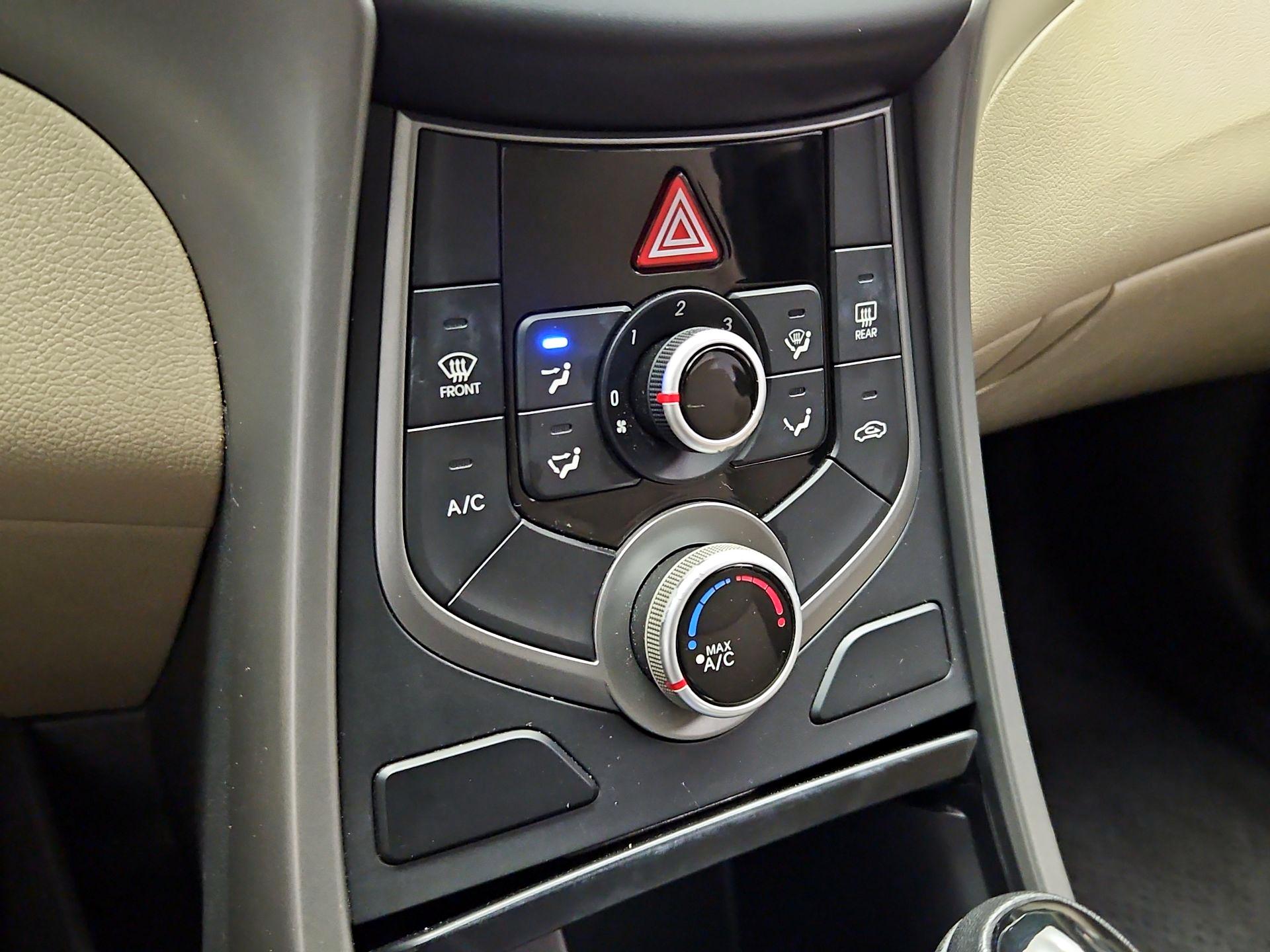 Thumbnail: 2015 Hyundai Elantra - 14