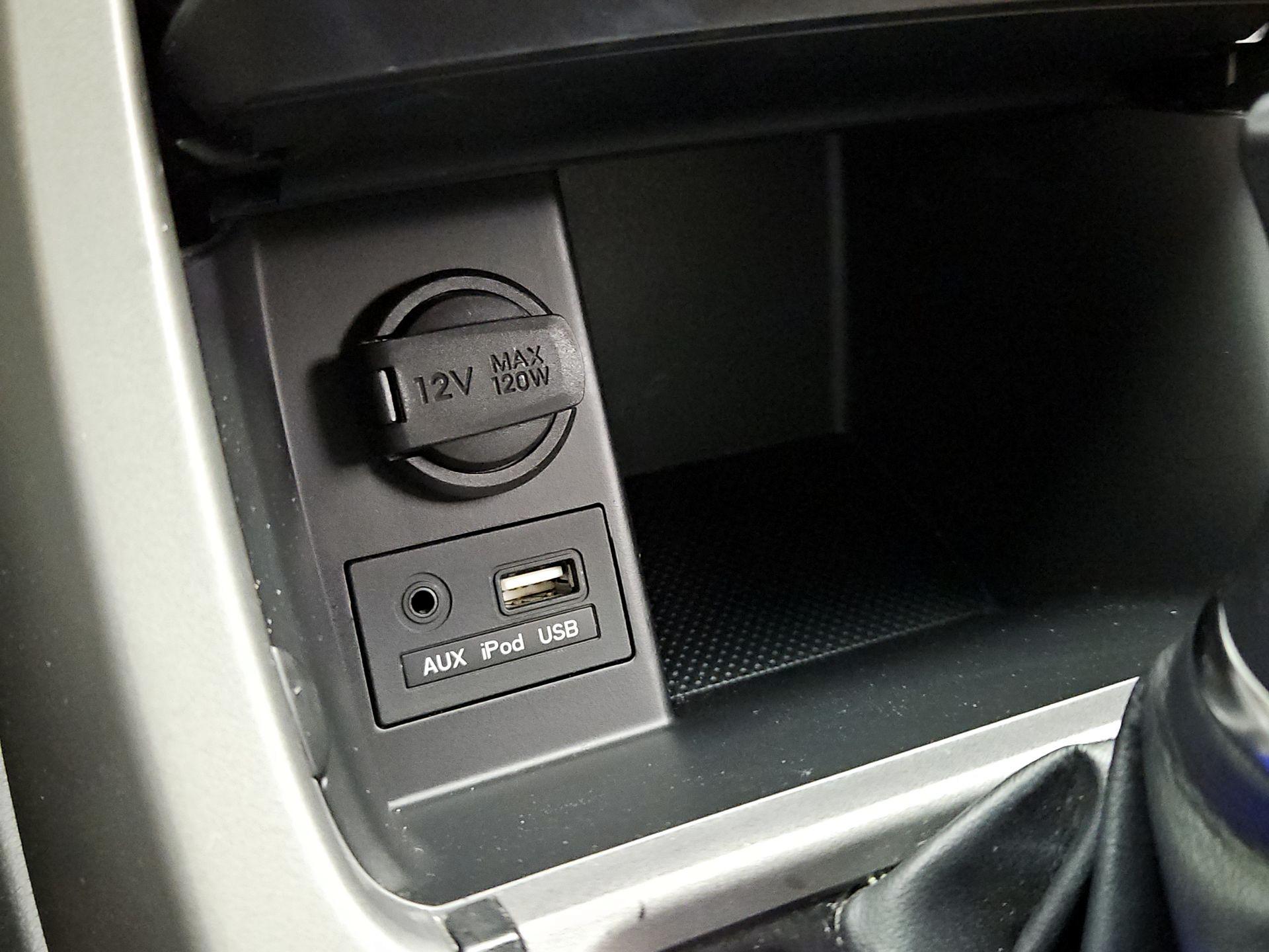 Thumbnail: 2015 Hyundai Elantra - 16