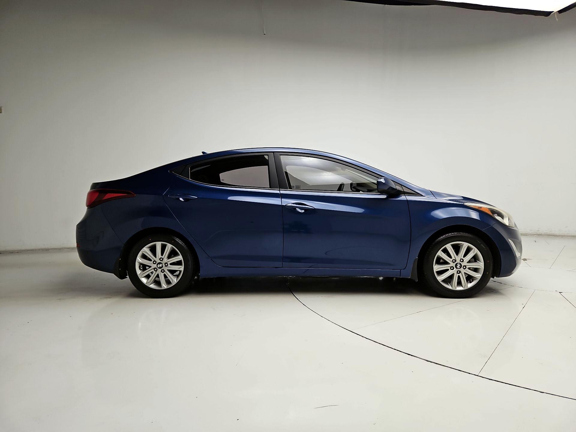 Thumbnail: 2015 Hyundai Elantra - 4
