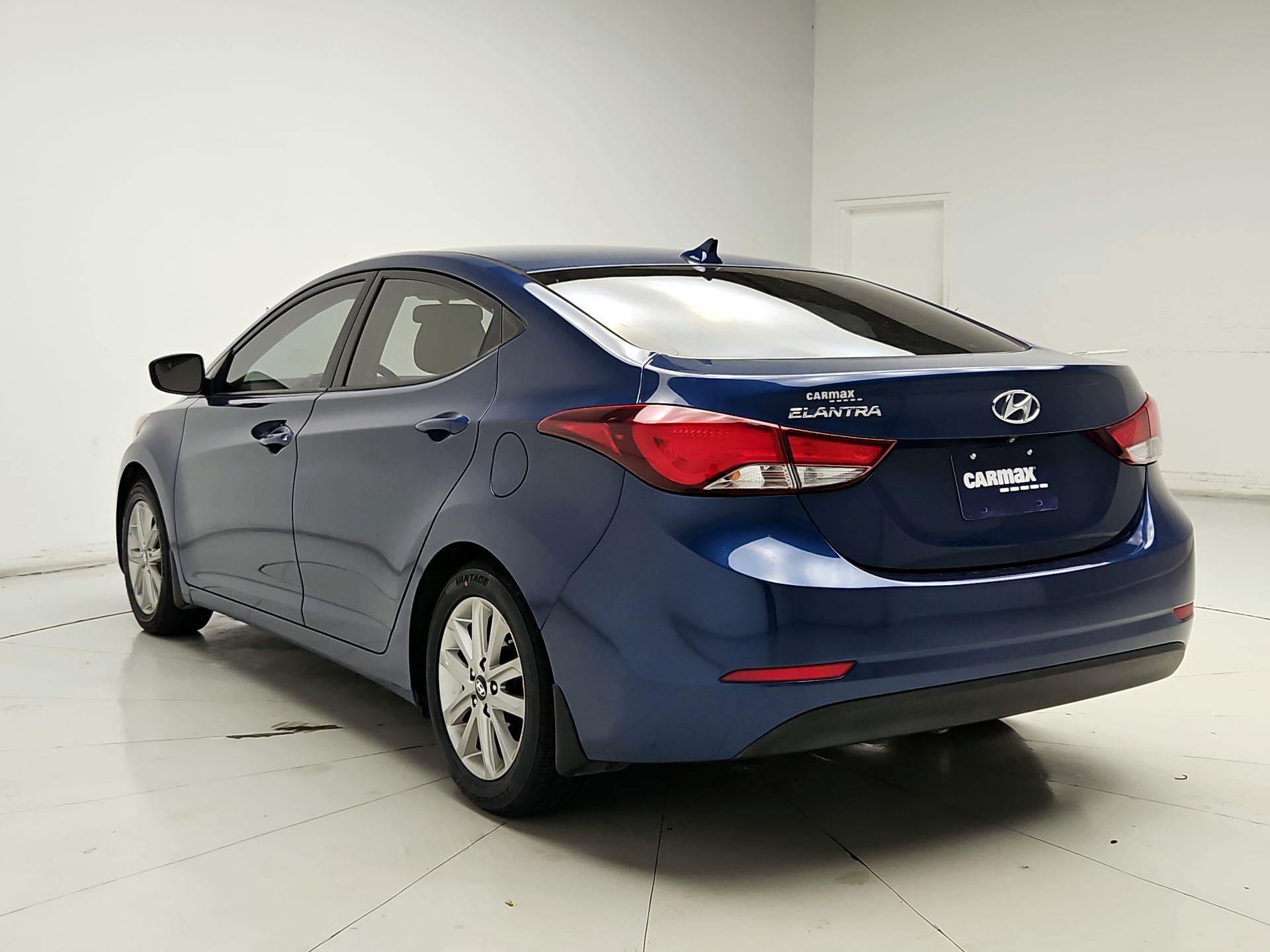 Thumbnail: 2015 Hyundai Elantra - 7