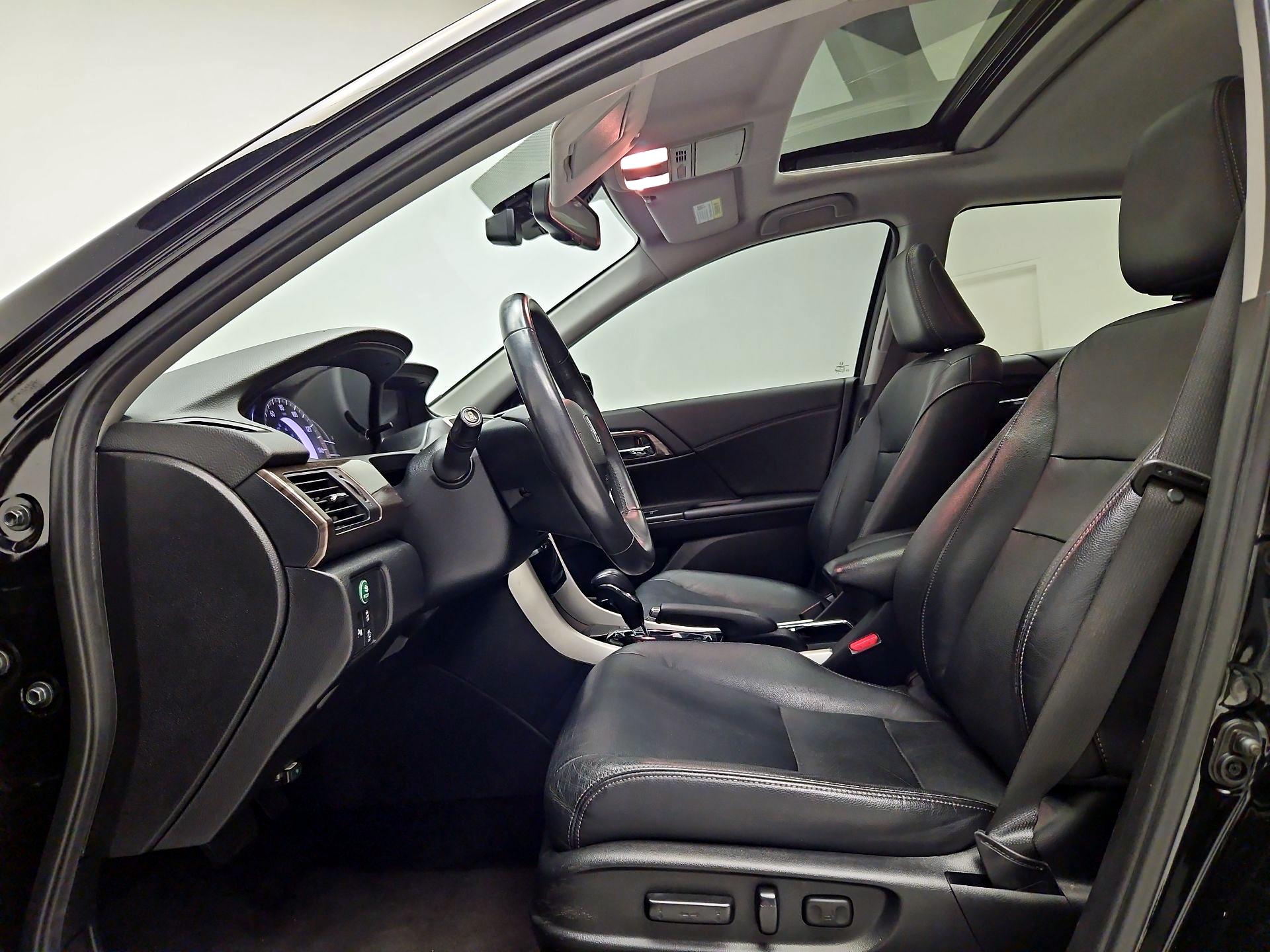 Thumbnail: 2017 Honda Accord - 11