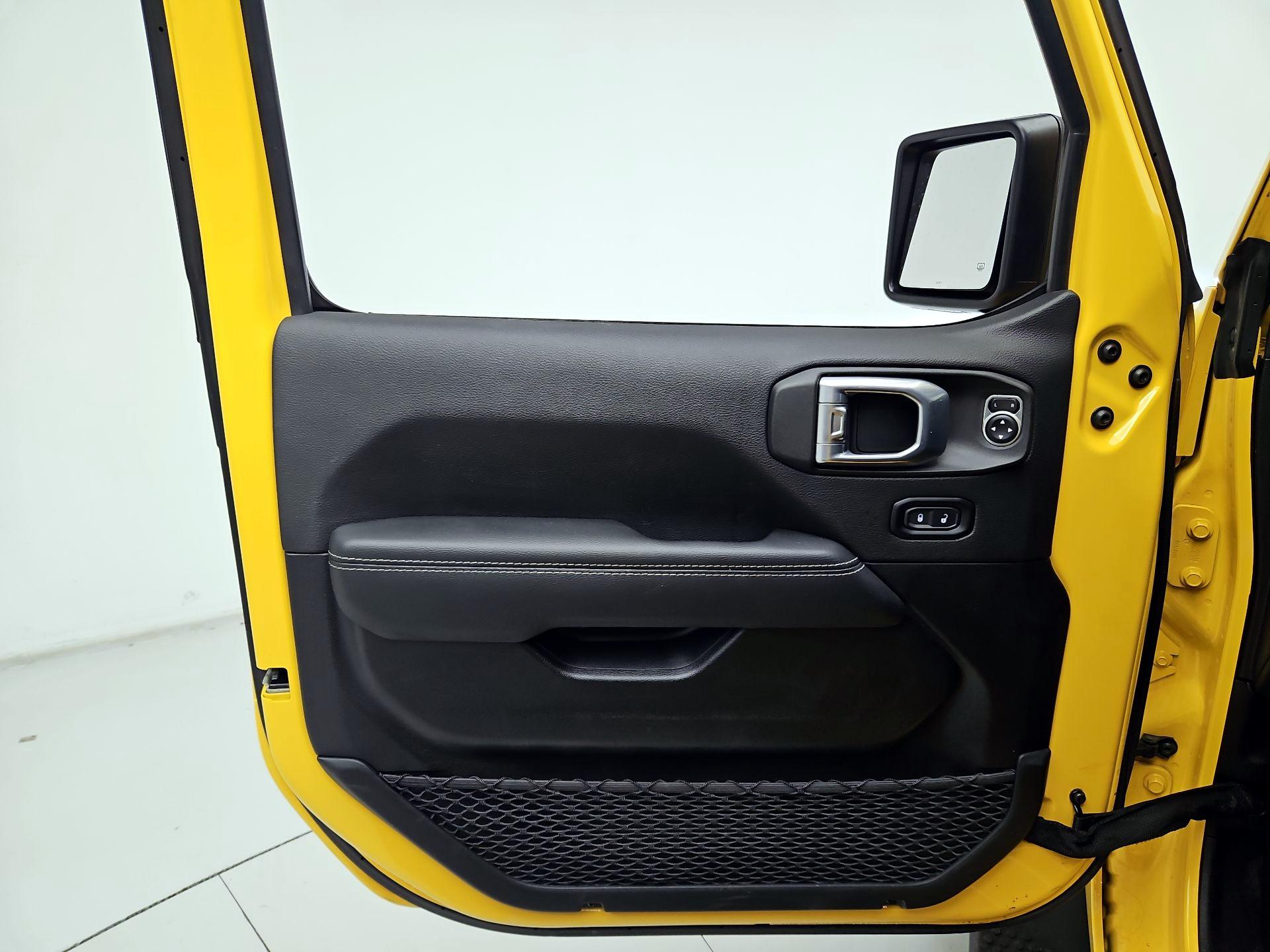 Thumbnail: 2021 Jeep Wrangler - 12