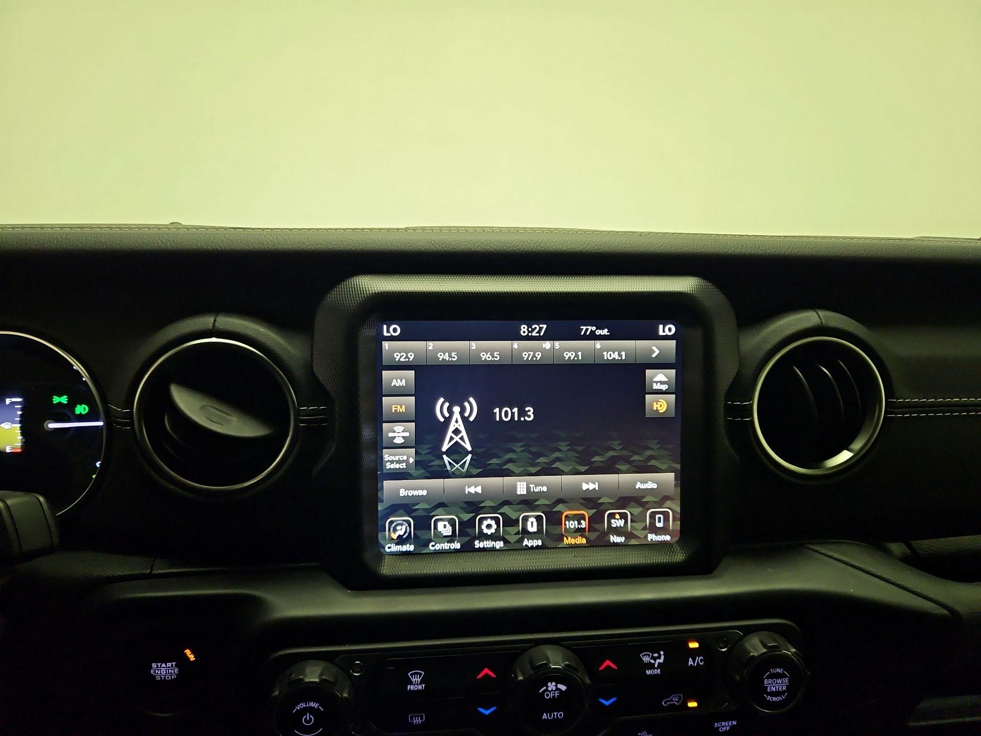 Thumbnail: 2021 Jeep Wrangler - 14