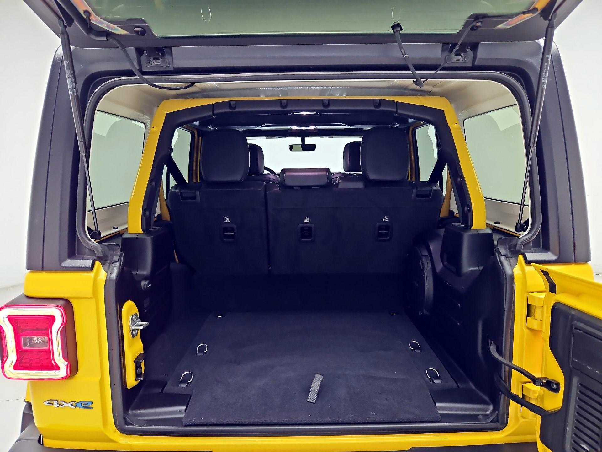 Thumbnail: 2021 Jeep Wrangler - 18