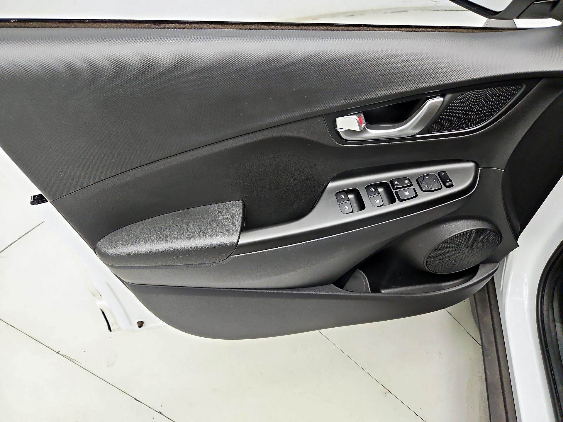 Thumbnail: 2023 Hyundai Kona - 12