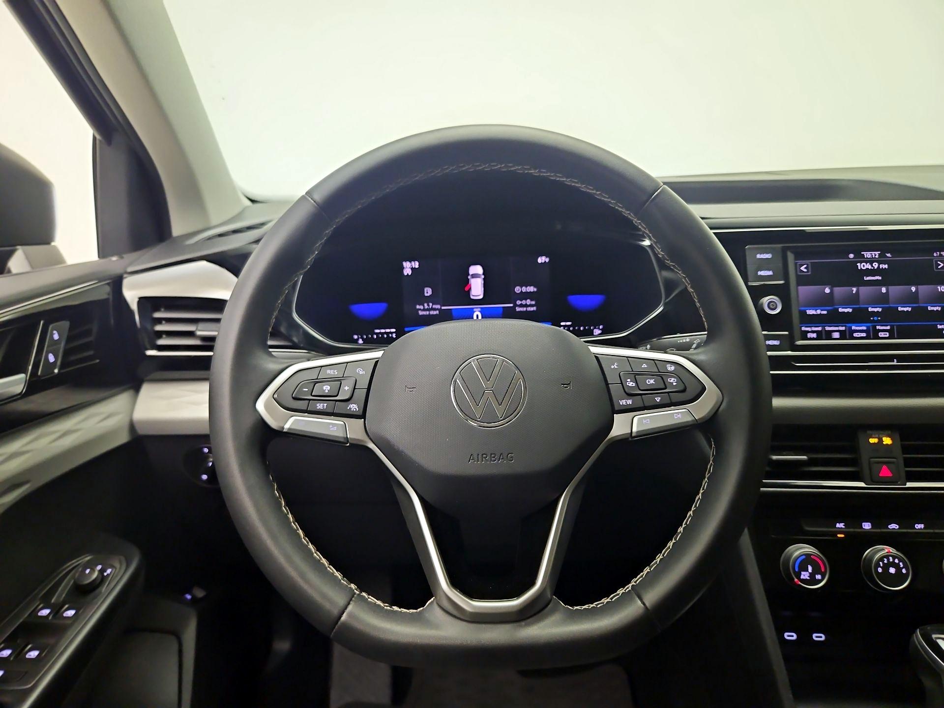 Thumbnail: 2023 Volkswagen Taos - 10