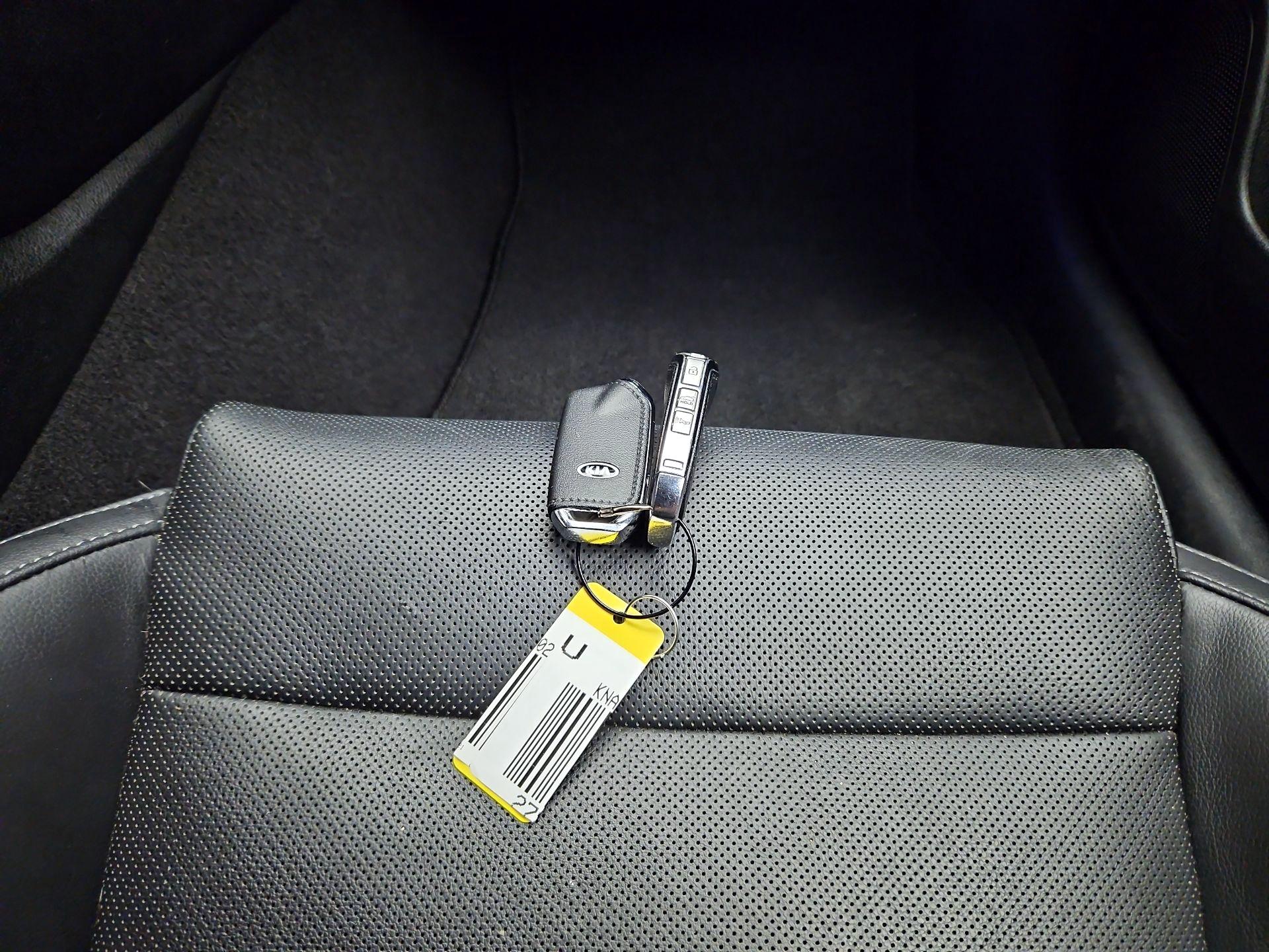 Thumbnail: 2021 Kia Stinger - 20