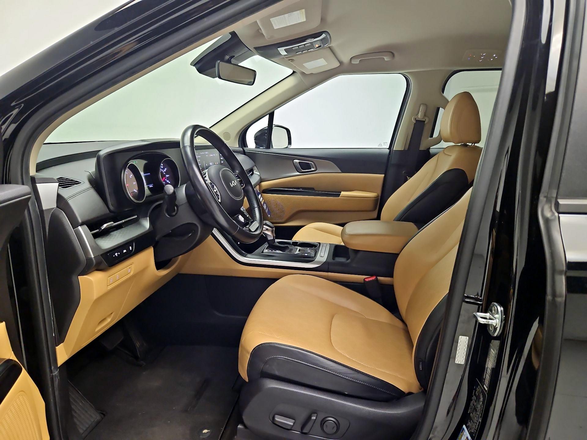 Thumbnail: 2022 Kia Carnival - 11