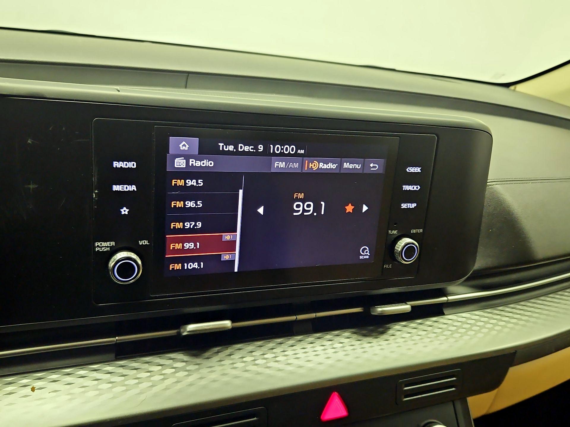 Thumbnail: 2022 Kia Carnival - 15